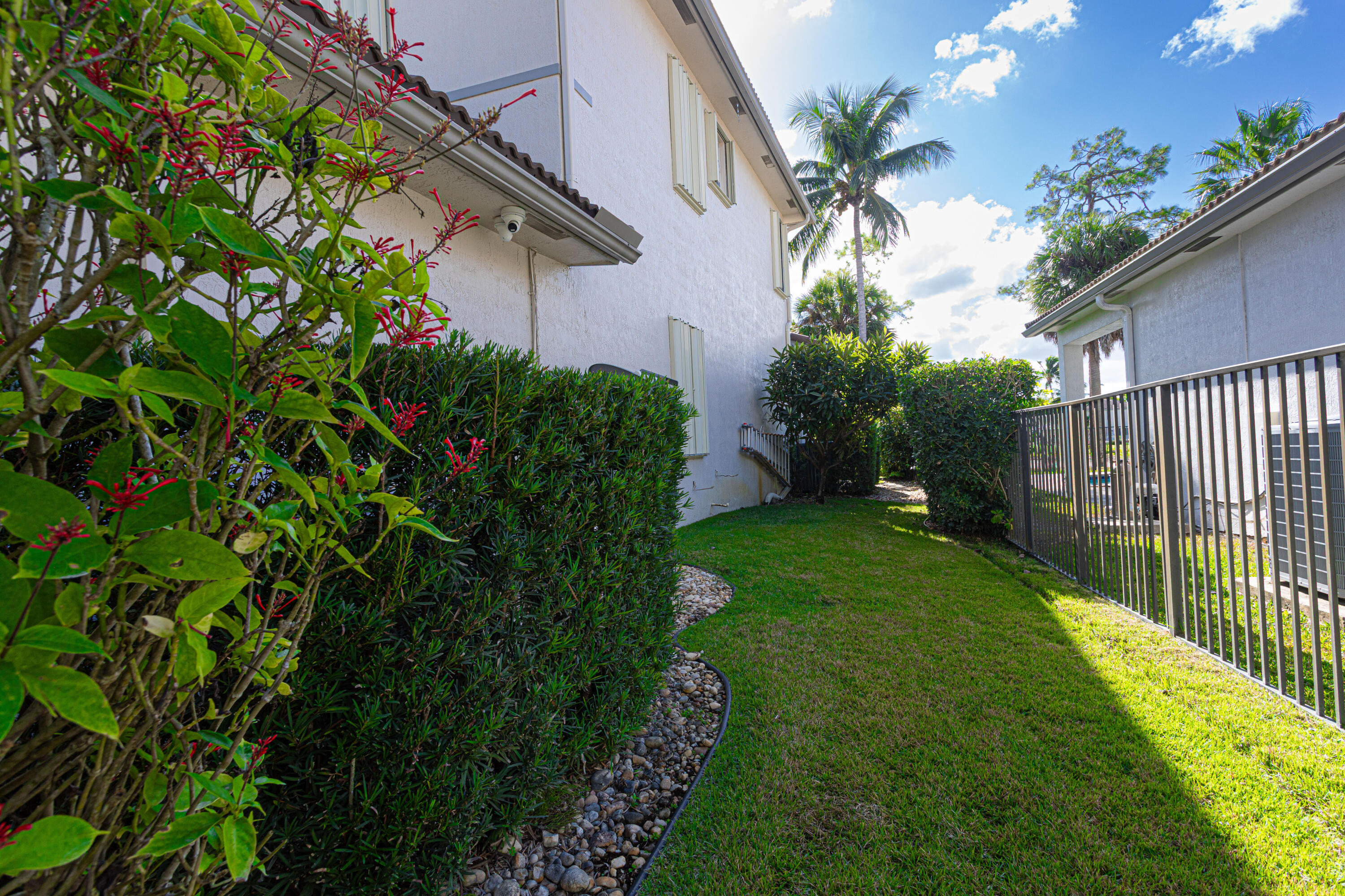 1811 WALDORF, Royal Palm Beach FL 33411