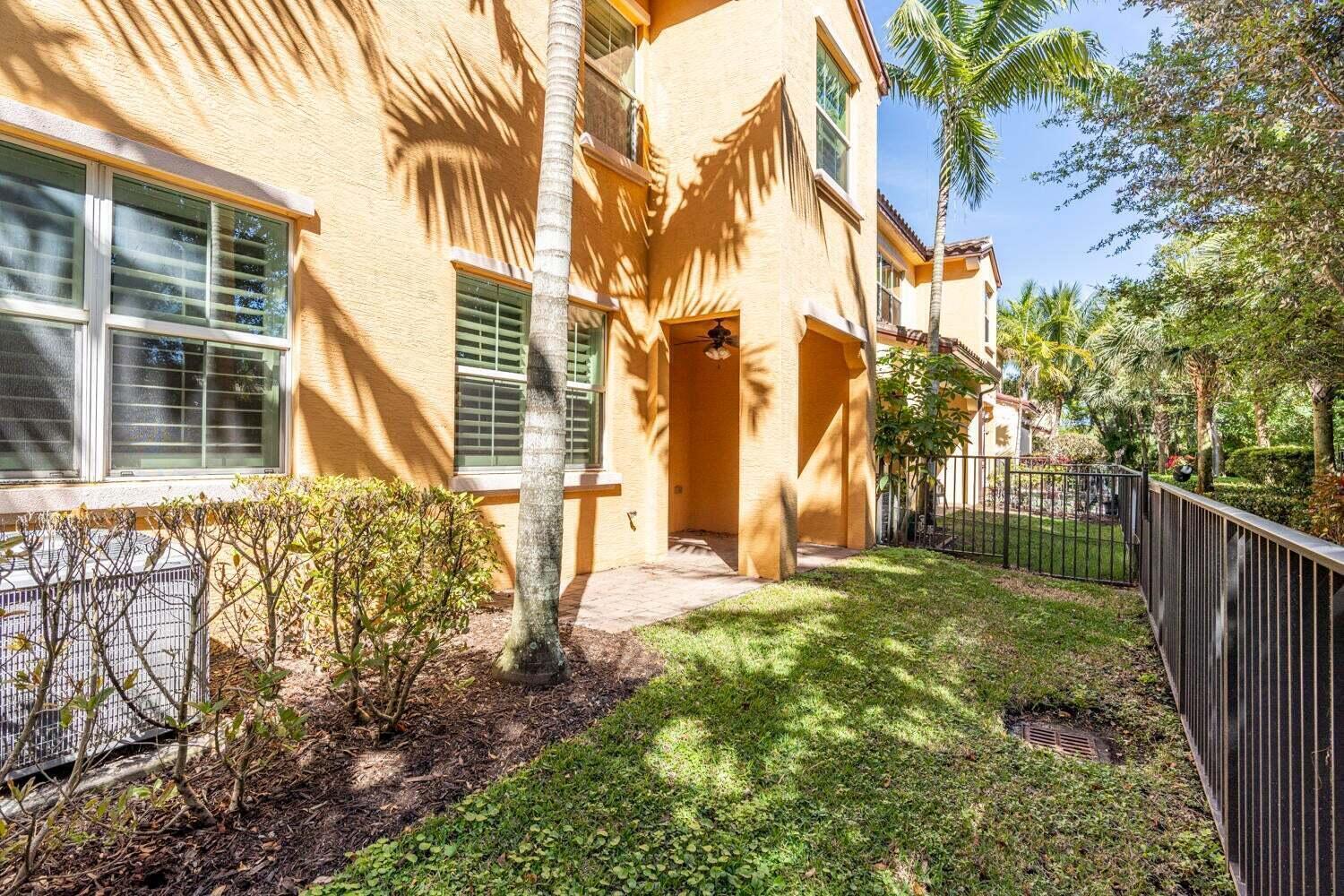 4628 MEDITERRANEAN, Palm Beach Gardens FL 33418