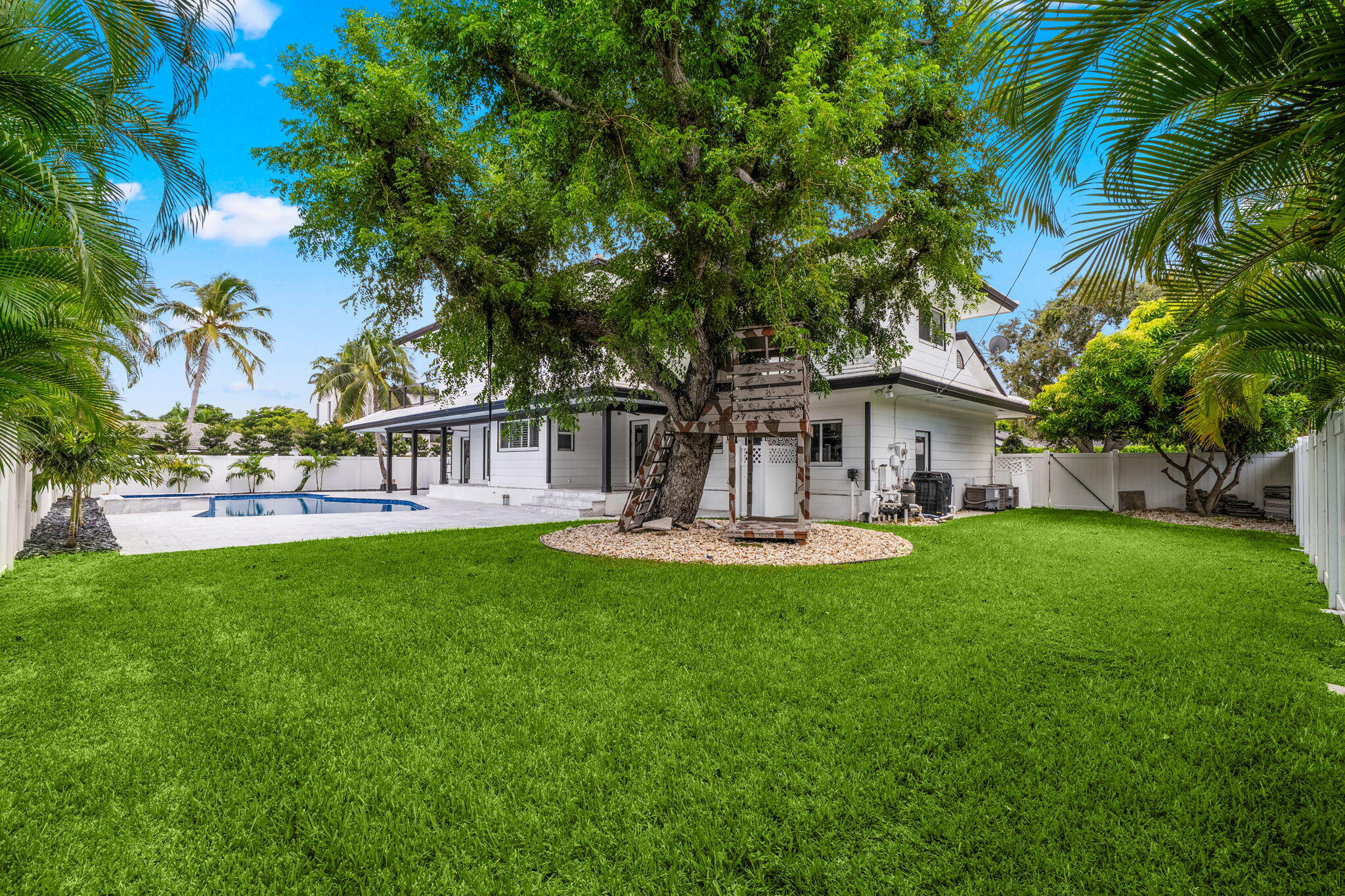 5100 NE 30TH, Lighthouse Point FL 33064