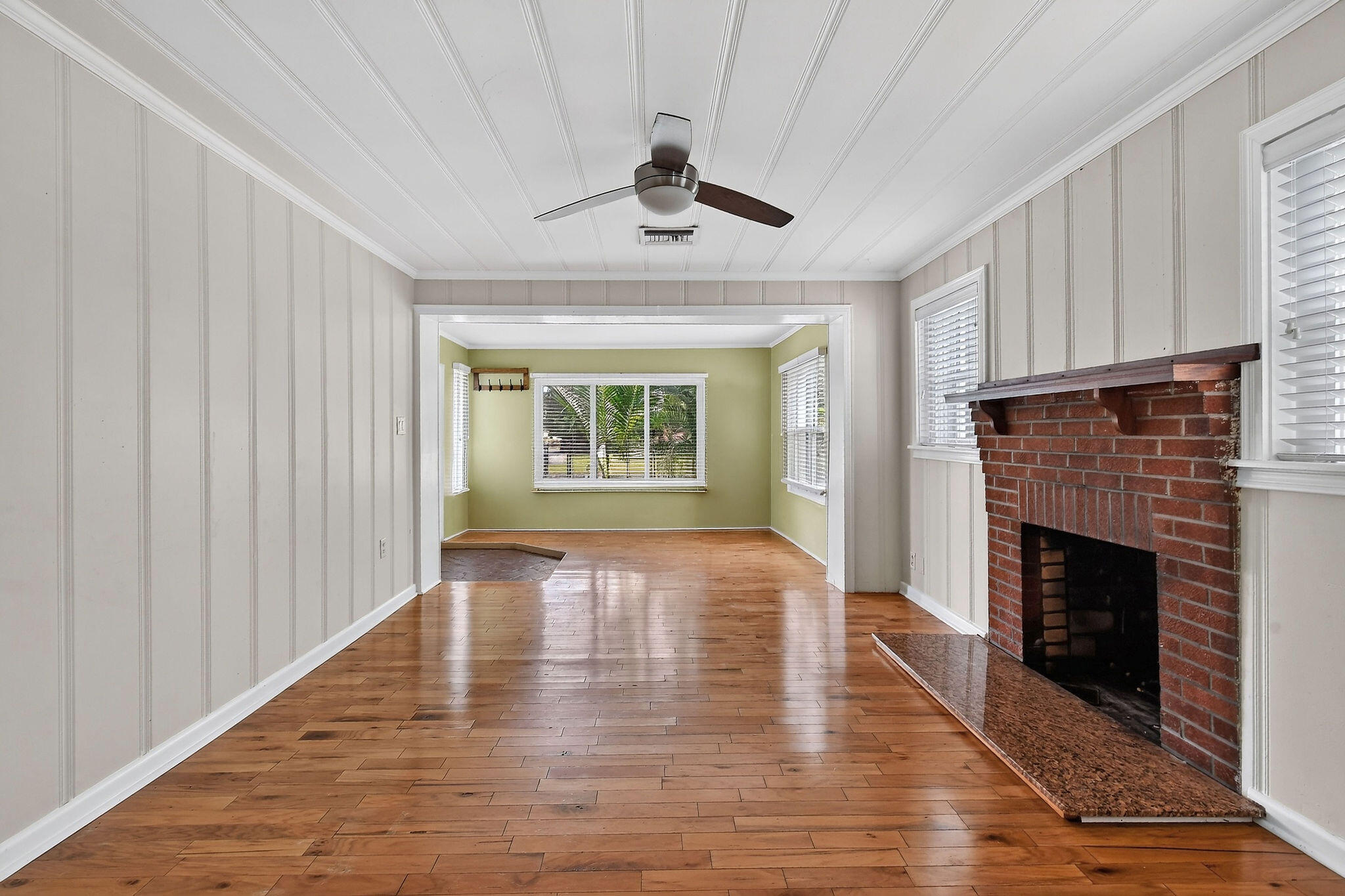 411 Evergreen, Lake Park FL 33403