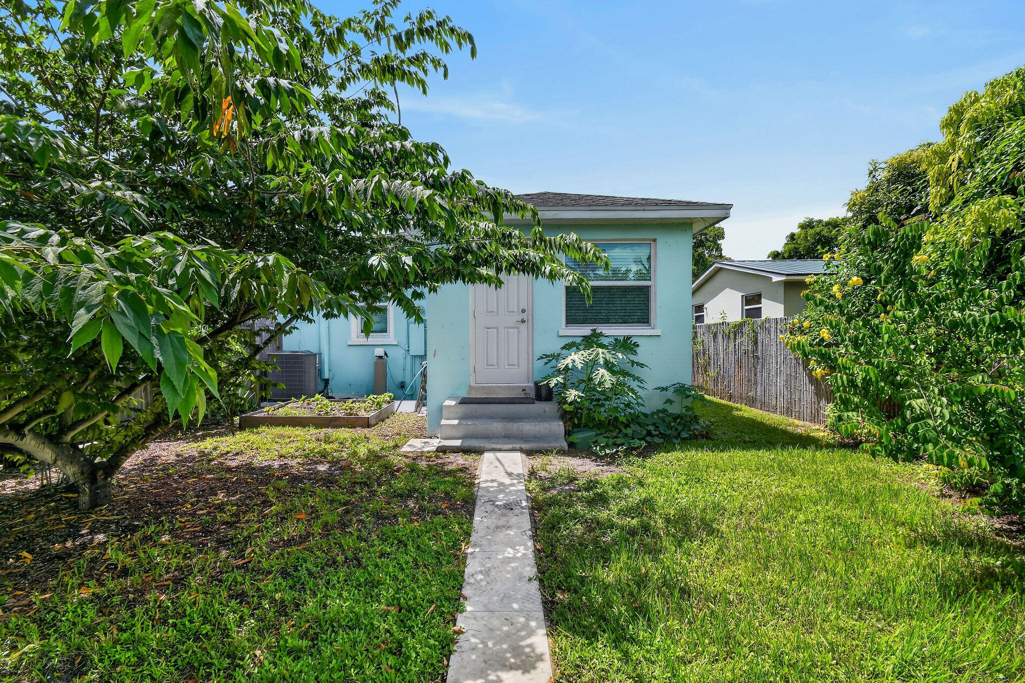 411 Evergreen, Lake Park FL 33403