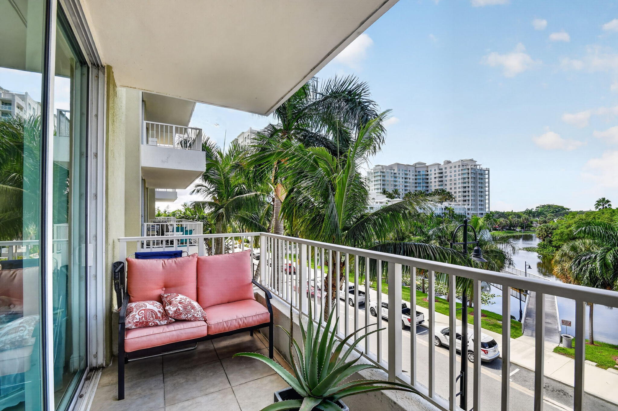 700 E BOYNTON BEACH #410, Boynton Beach FL 33435