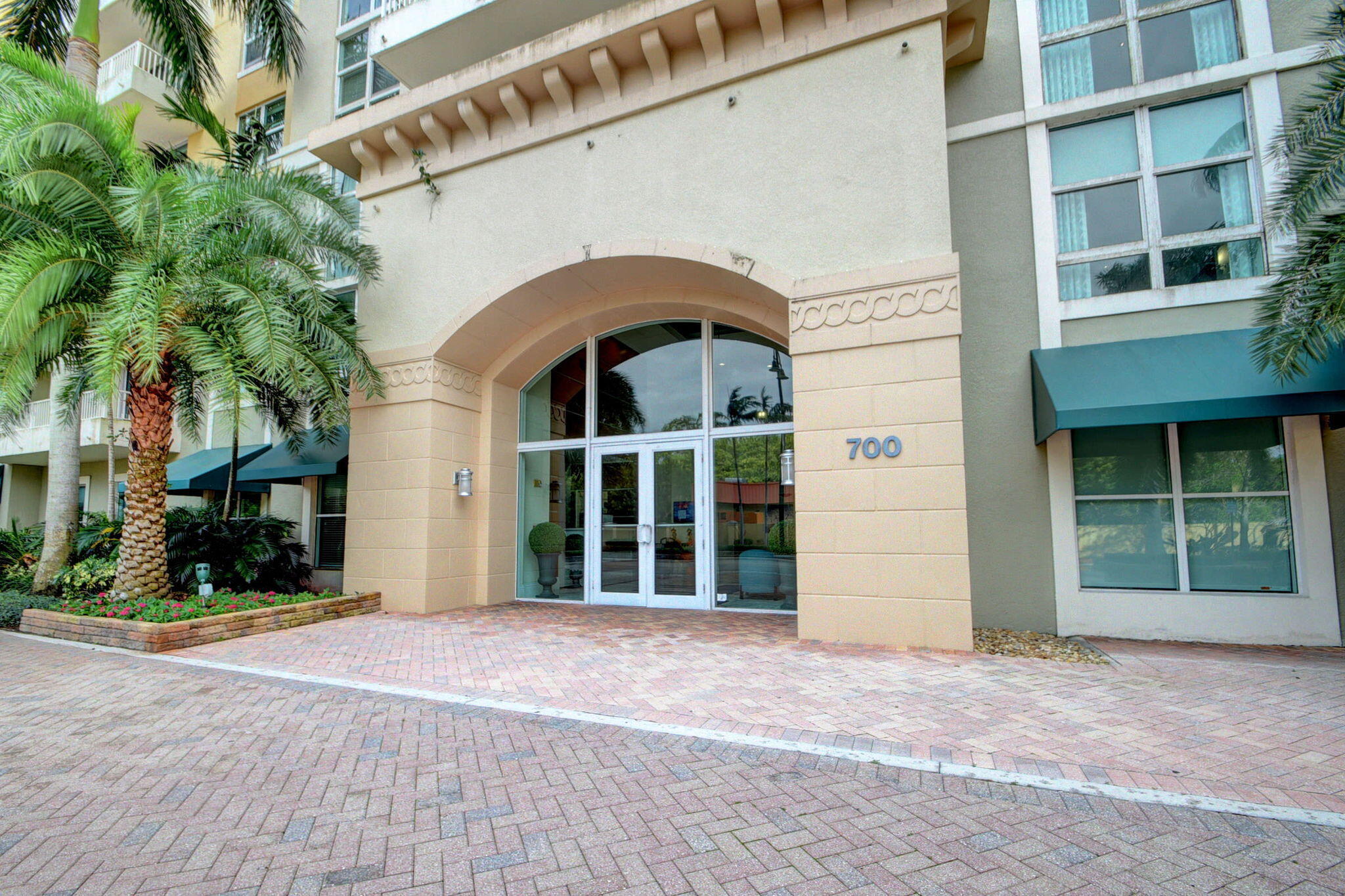 700 E BOYNTON BEACH #410, Boynton Beach FL 33435