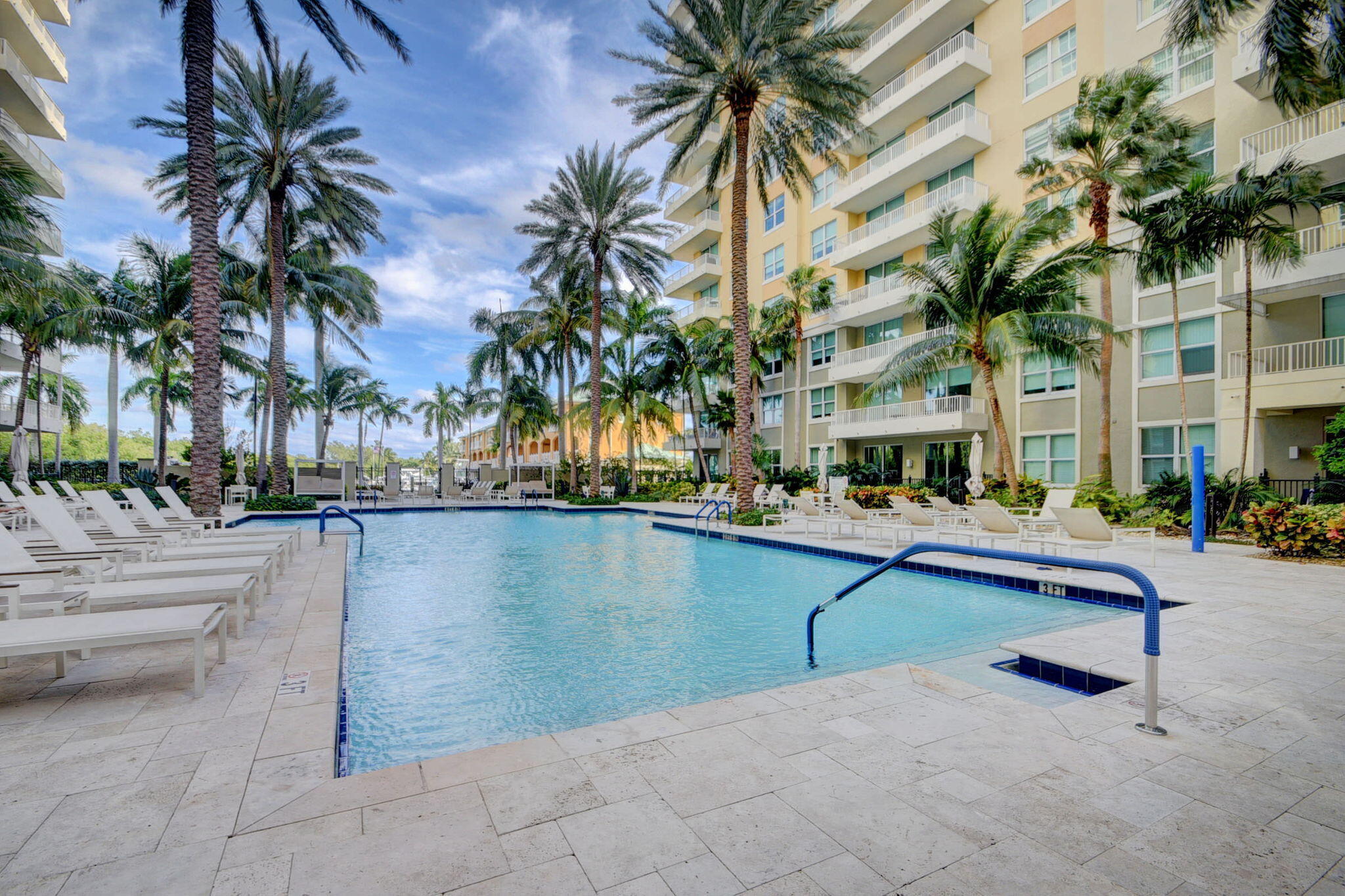 700 E BOYNTON BEACH #410, Boynton Beach FL 33435