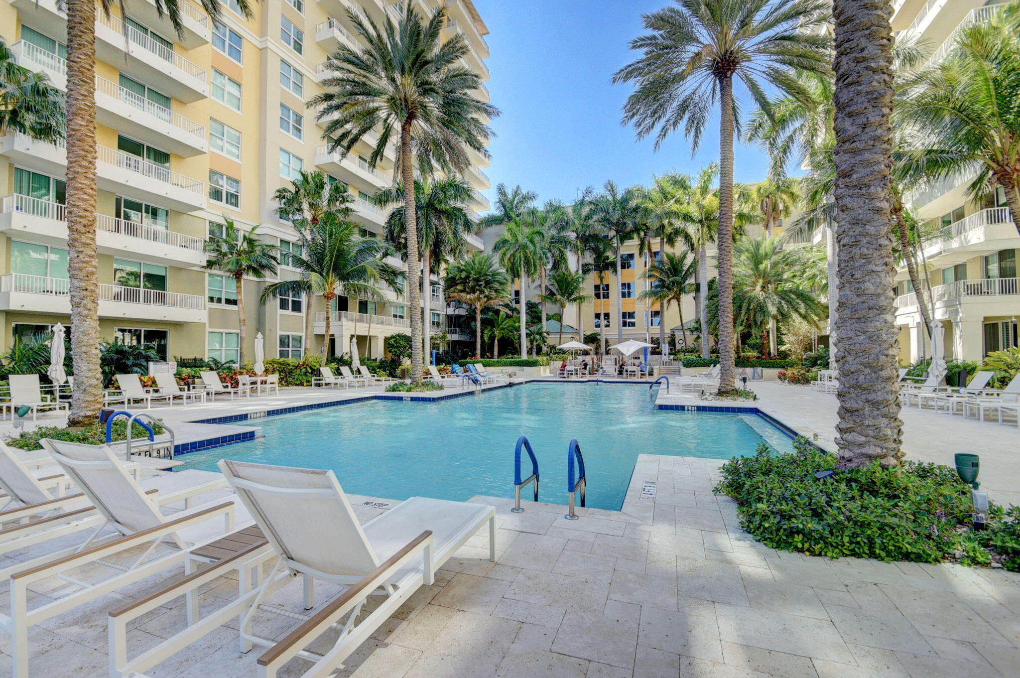 700 E BOYNTON BEACH #410, Boynton Beach FL 33435