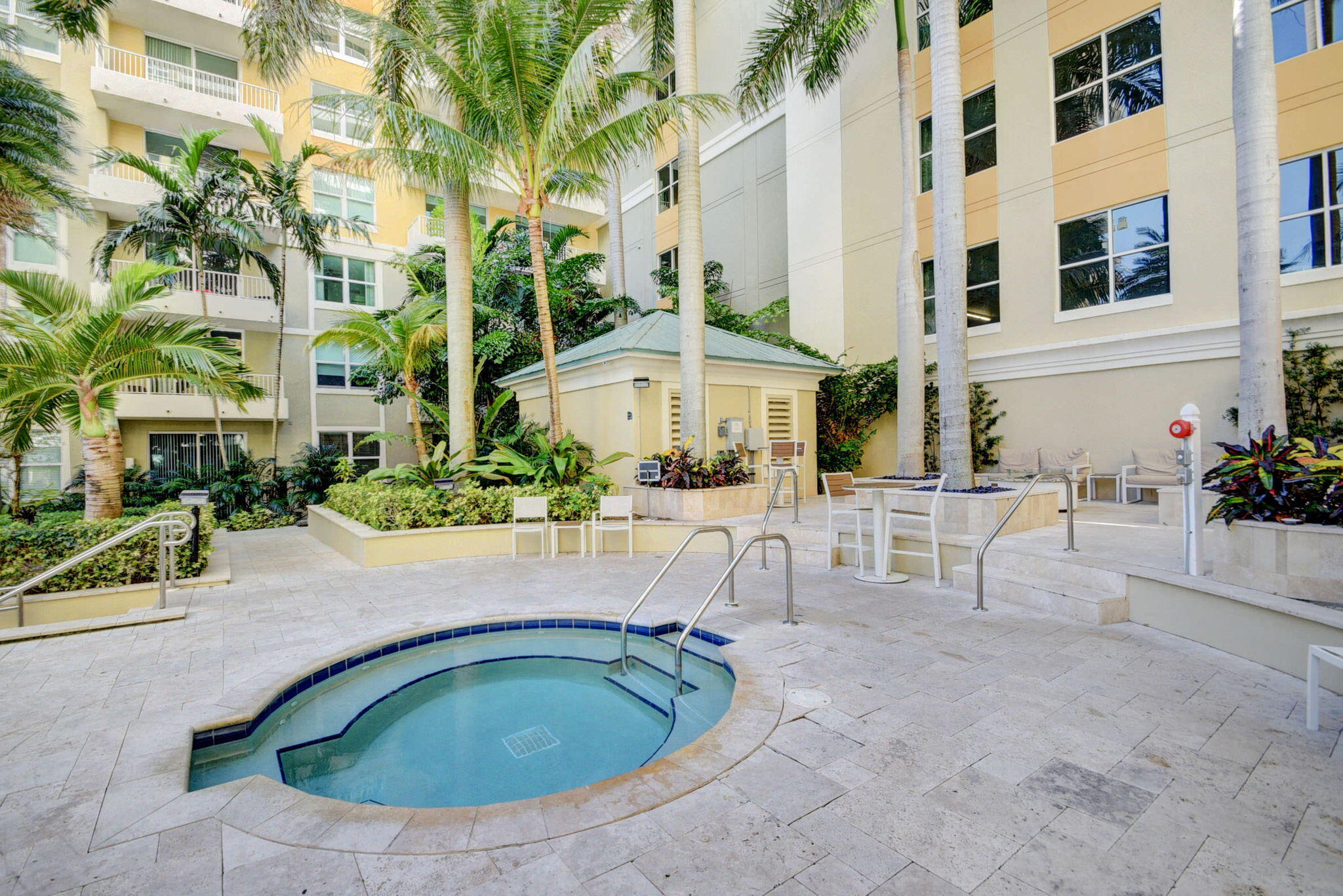 700 E BOYNTON BEACH #410, Boynton Beach FL 33435