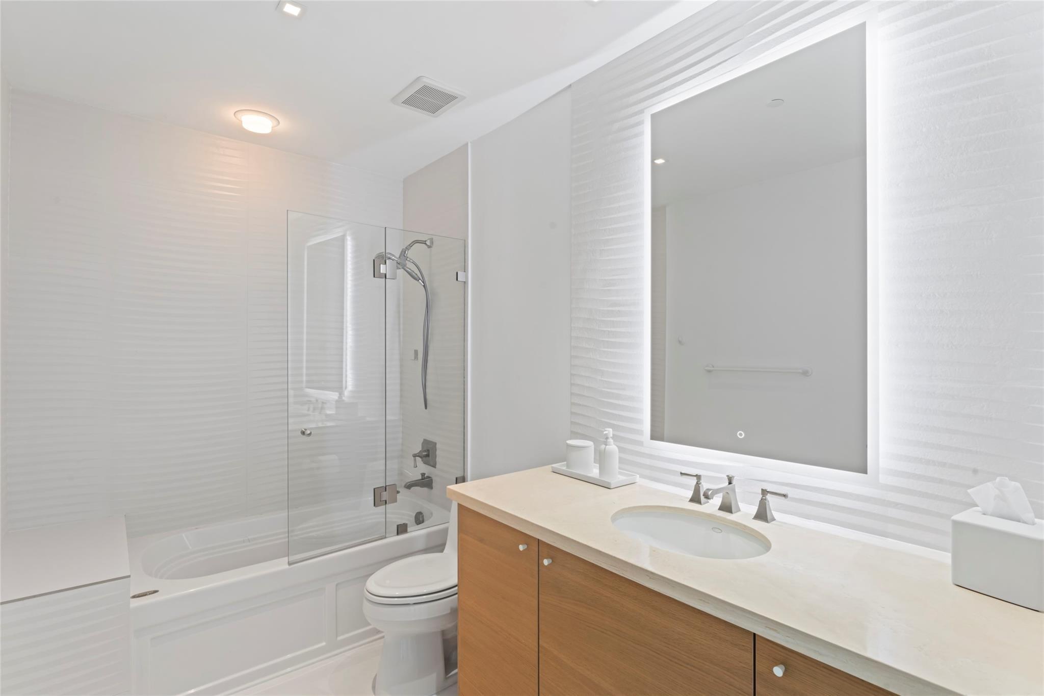 5959 COLLINS #1203, Miami Beach FL 33140