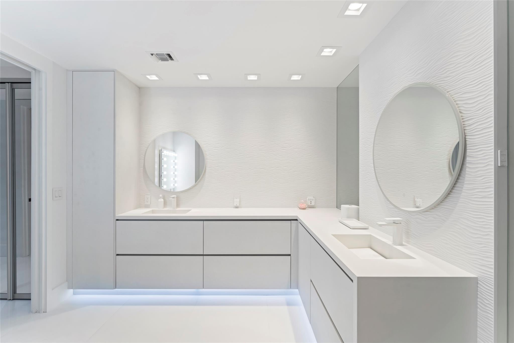 5959 COLLINS #1203, Miami Beach FL 33140
