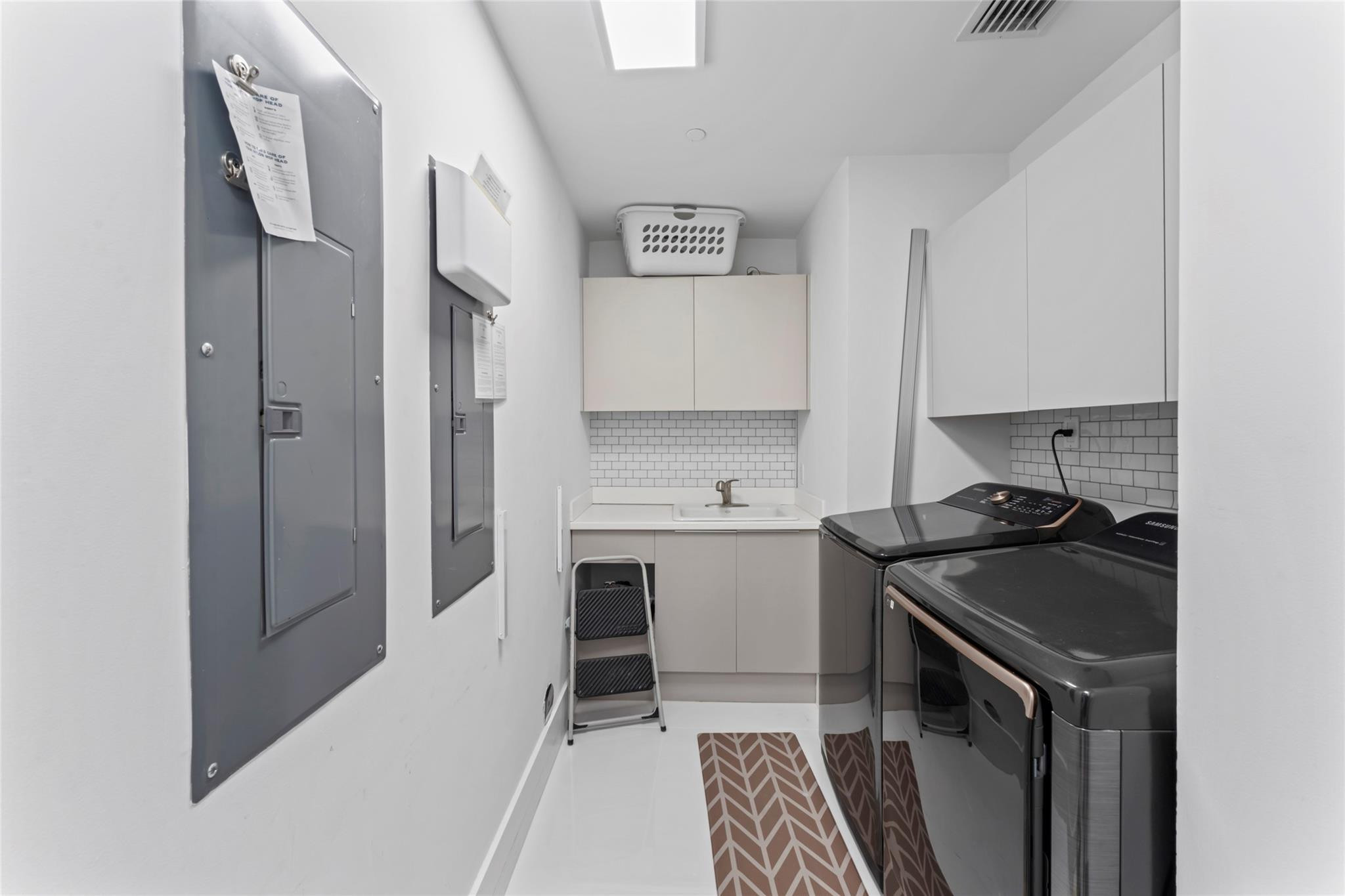 5959 COLLINS #1203, Miami Beach FL 33140