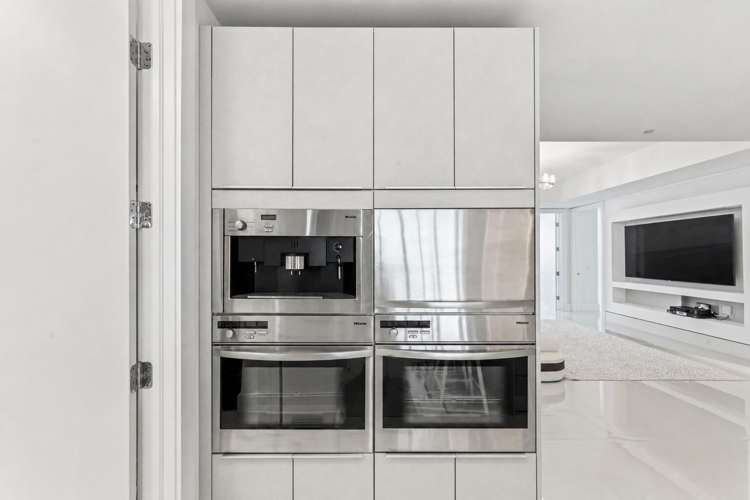 5959 COLLINS #1203, Miami Beach FL 33140