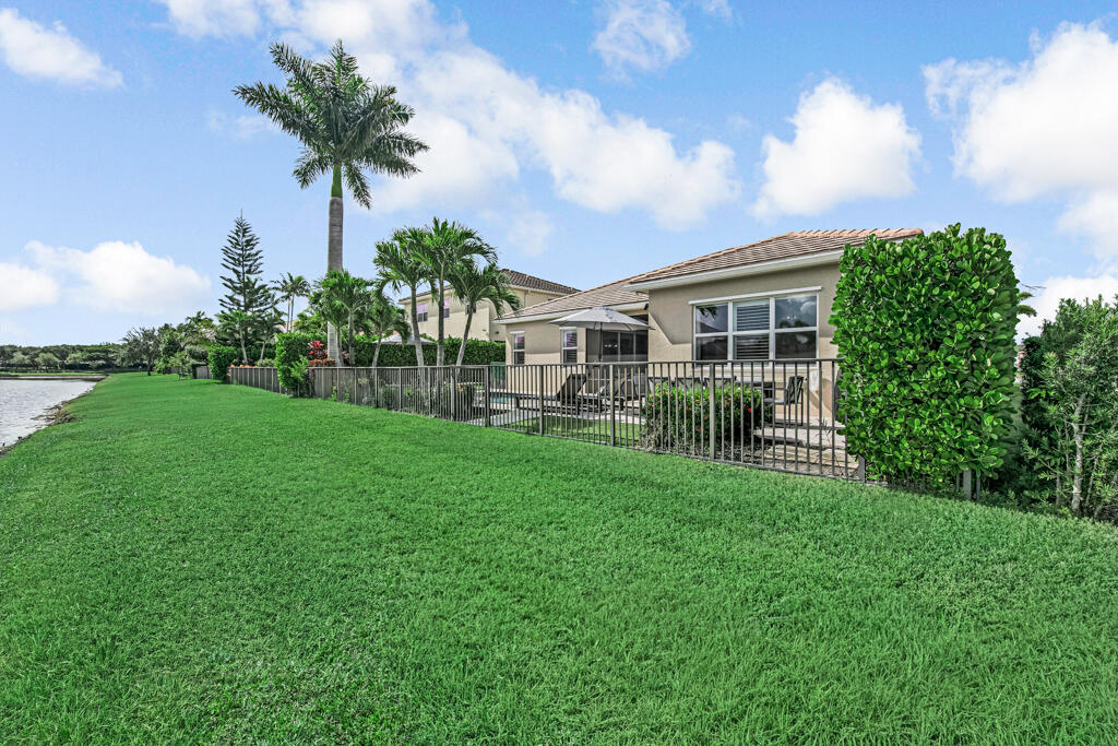 2318 Bellarosa, Royal Palm Beach FL 33411
