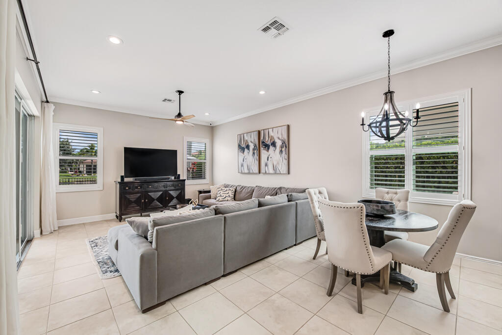 2318 Bellarosa, Royal Palm Beach FL 33411