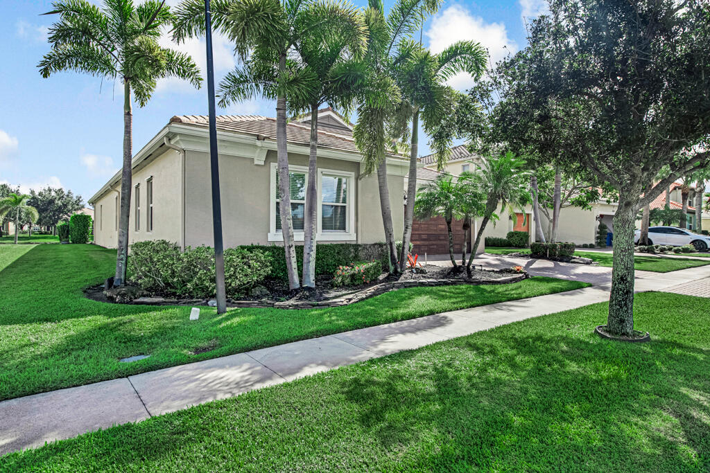 2318 Bellarosa, Royal Palm Beach FL 33411