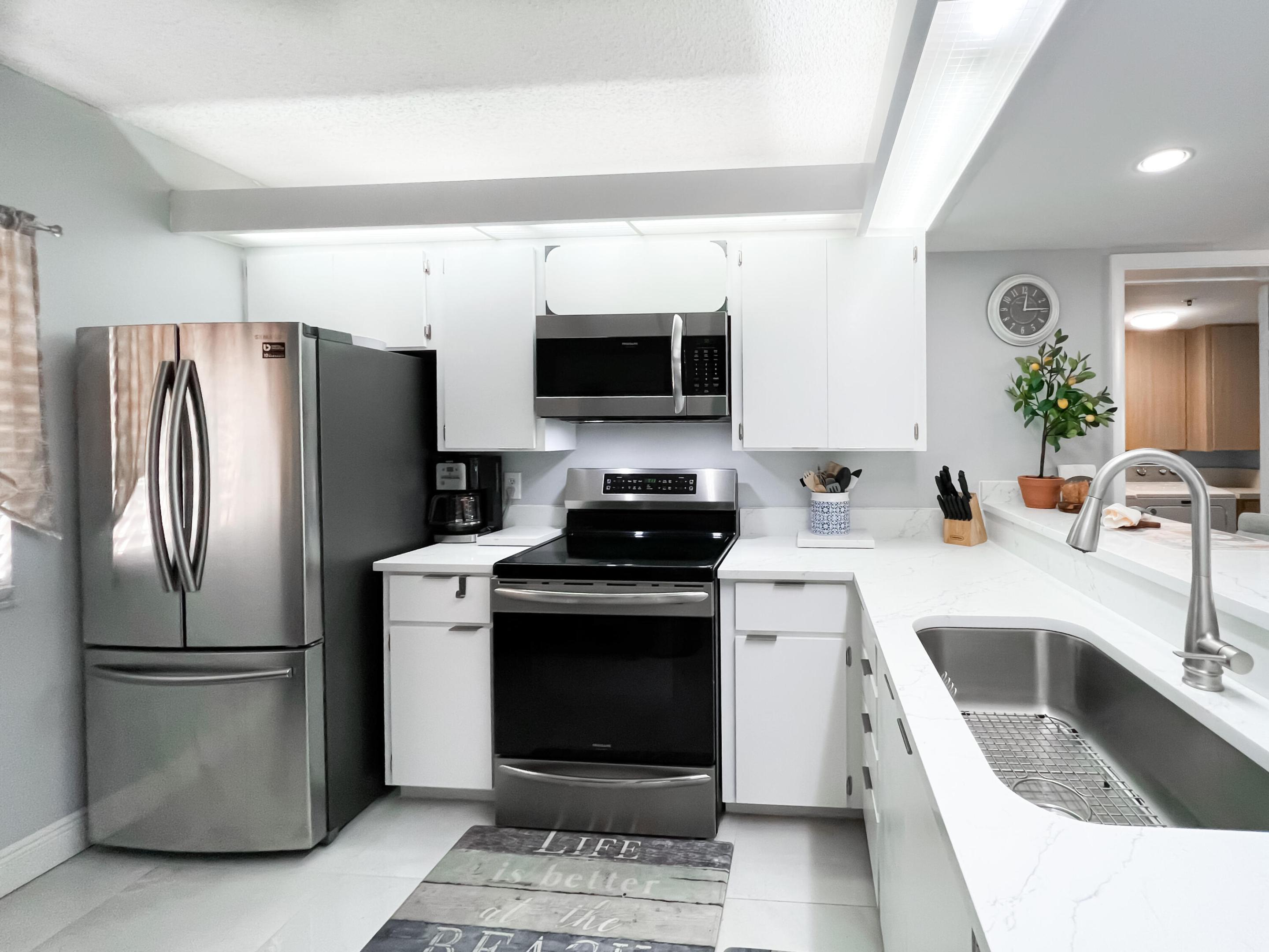 301 Ocean Bluffs #202, Jupiter FL 33477