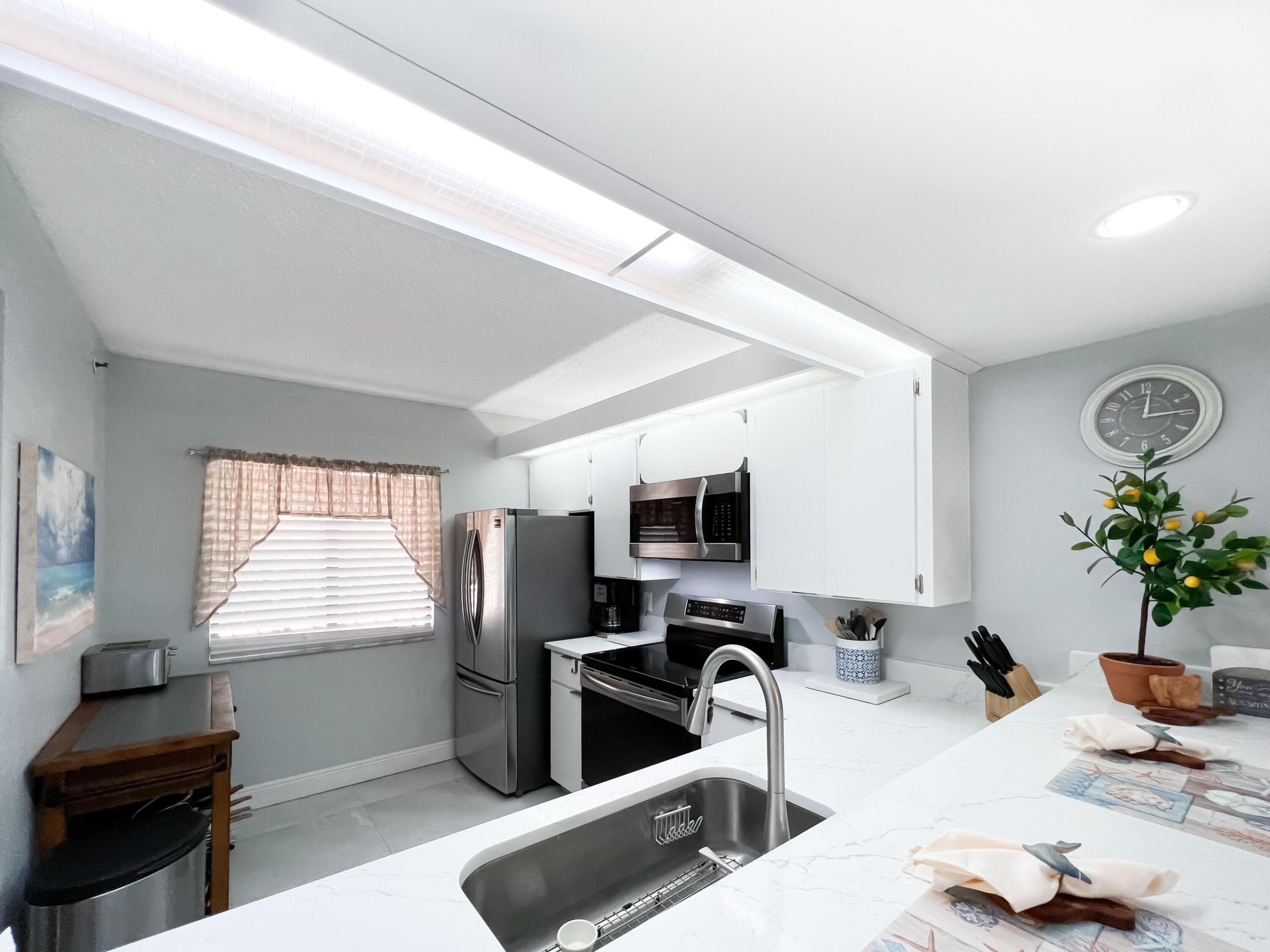 301 Ocean Bluffs #202, Jupiter FL 33477