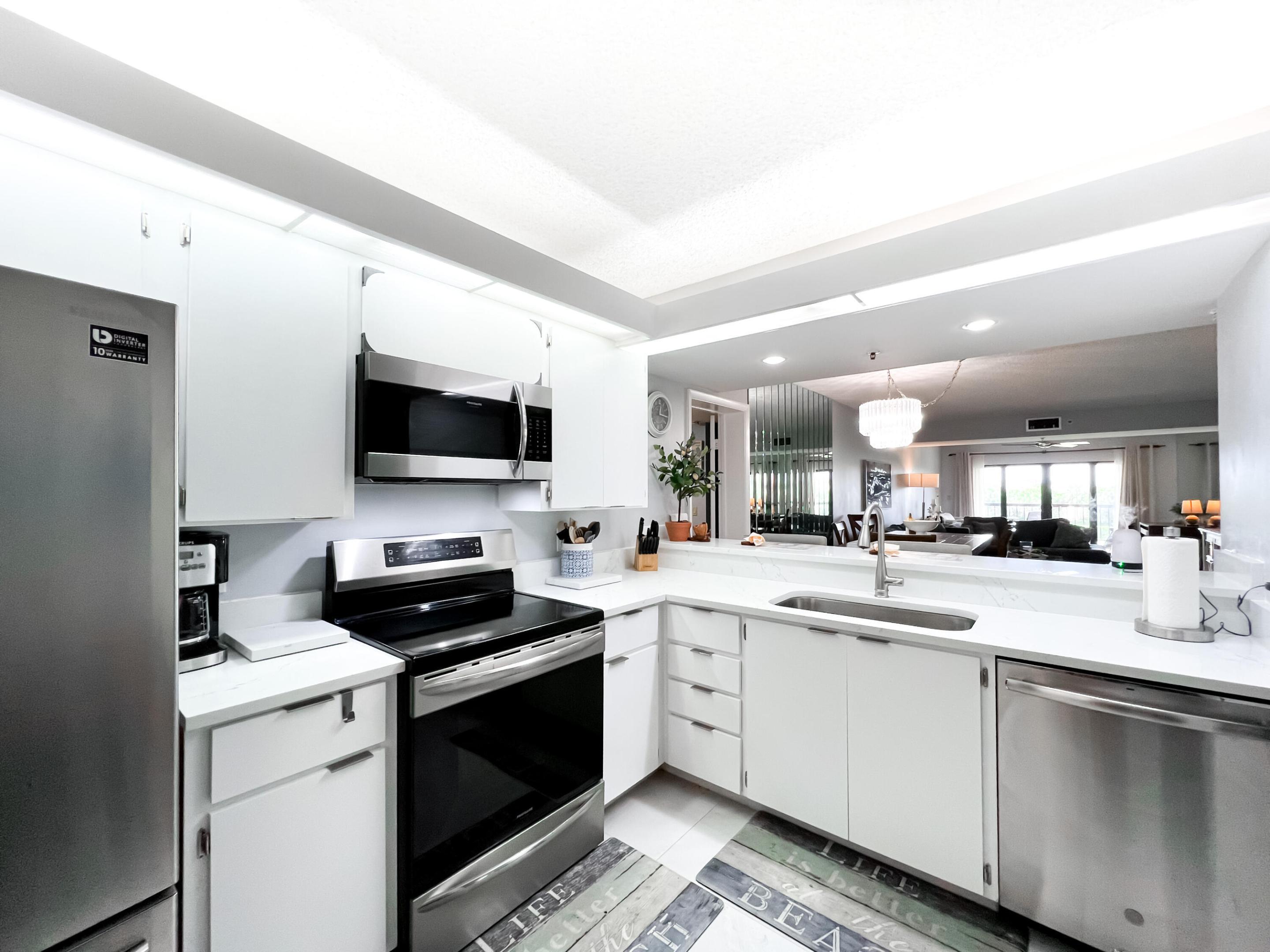 301 Ocean Bluffs #202, Jupiter FL 33477