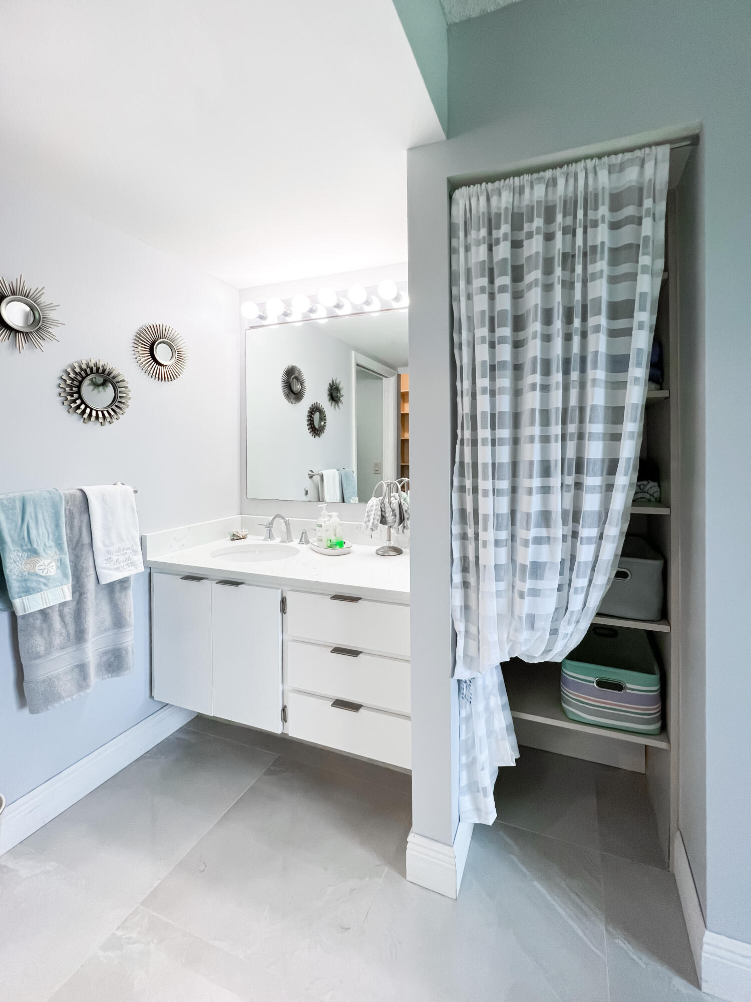 301 Ocean Bluffs #202, Jupiter FL 33477