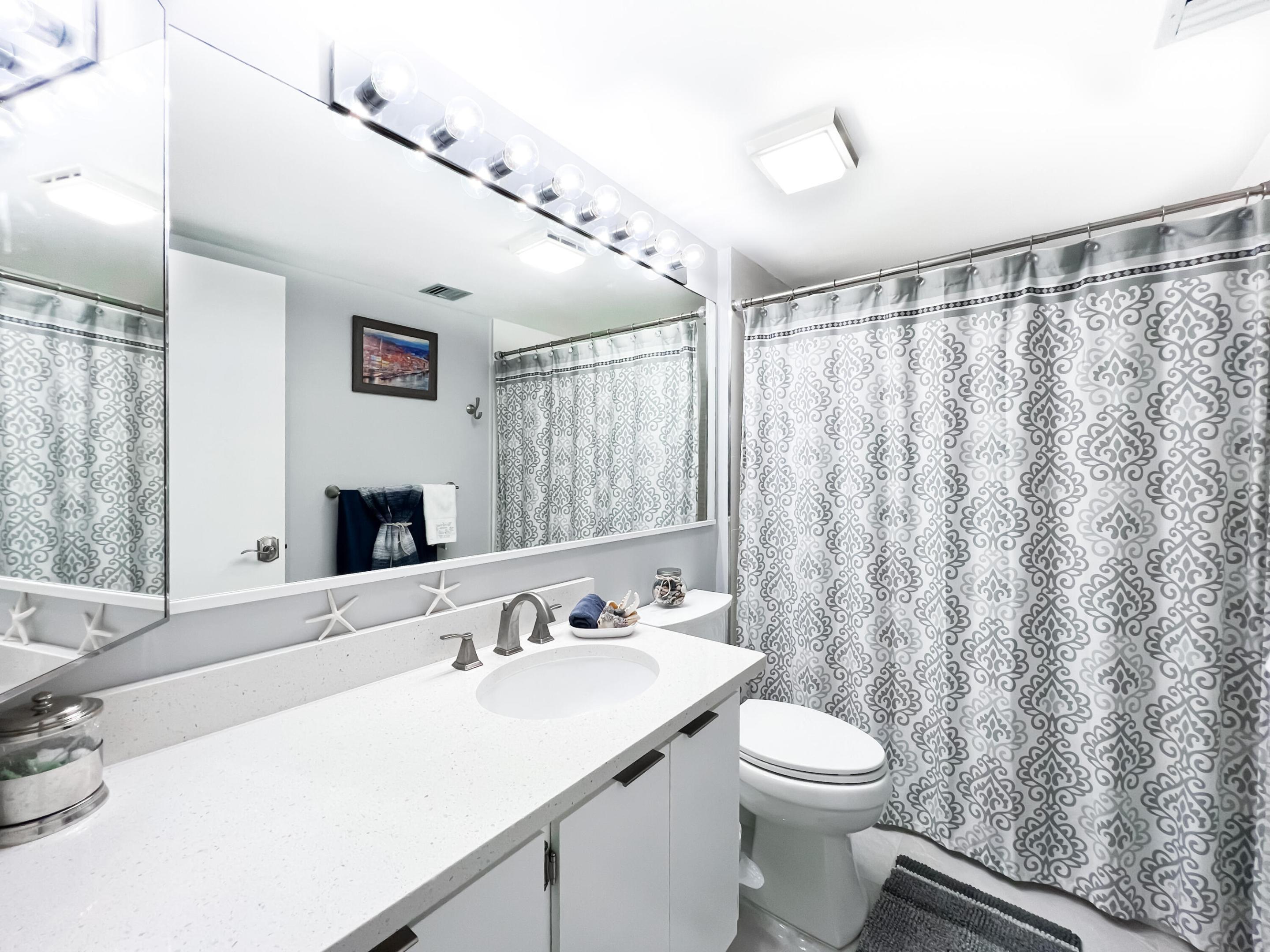 301 Ocean Bluffs #202, Jupiter FL 33477