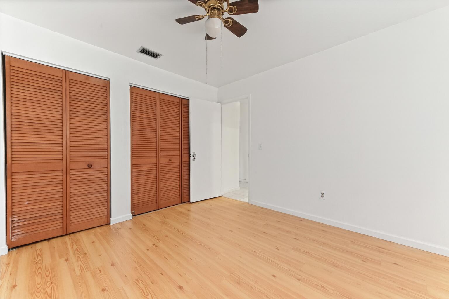 428 ALEMEDA, Palm Springs FL 33461