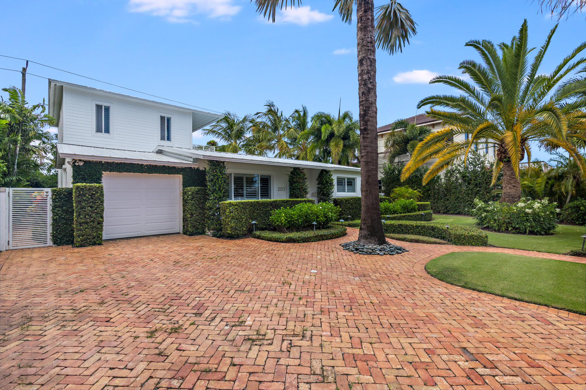 203 Arlington, West Palm Beach FL 33405