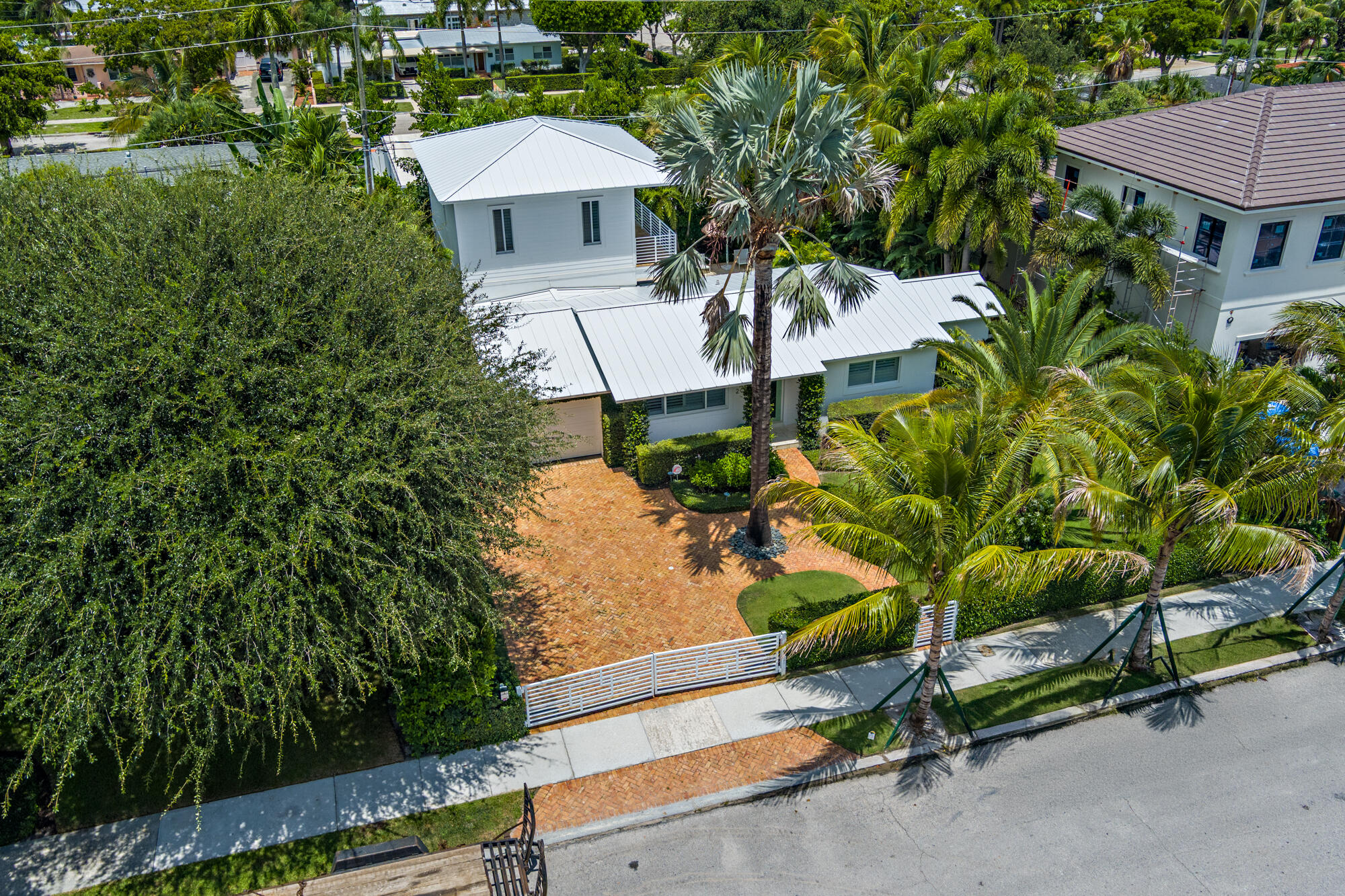 203 Arlington, West Palm Beach FL 33405