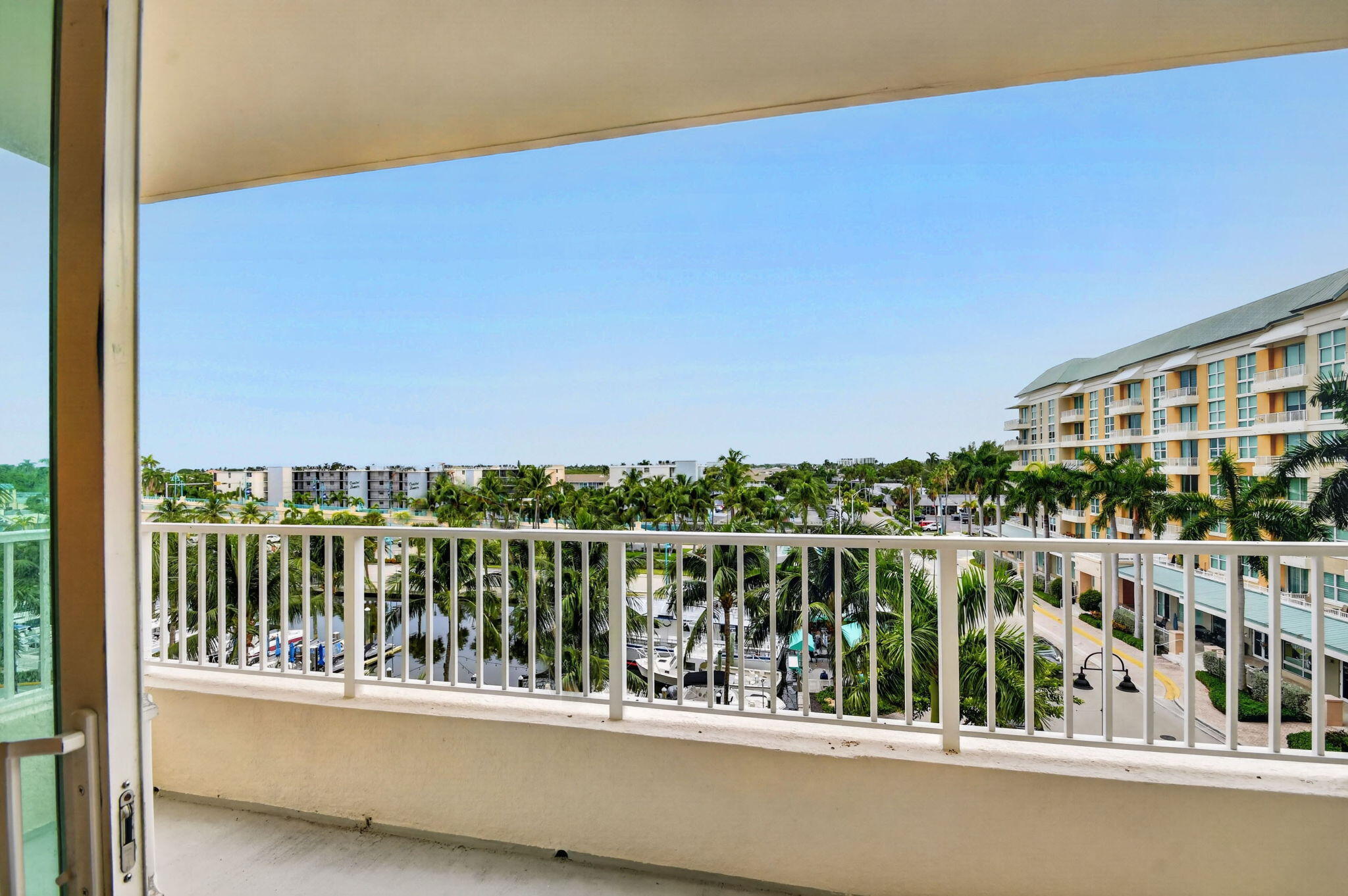625 Casa Loma #506, Boynton Beach FL 33435