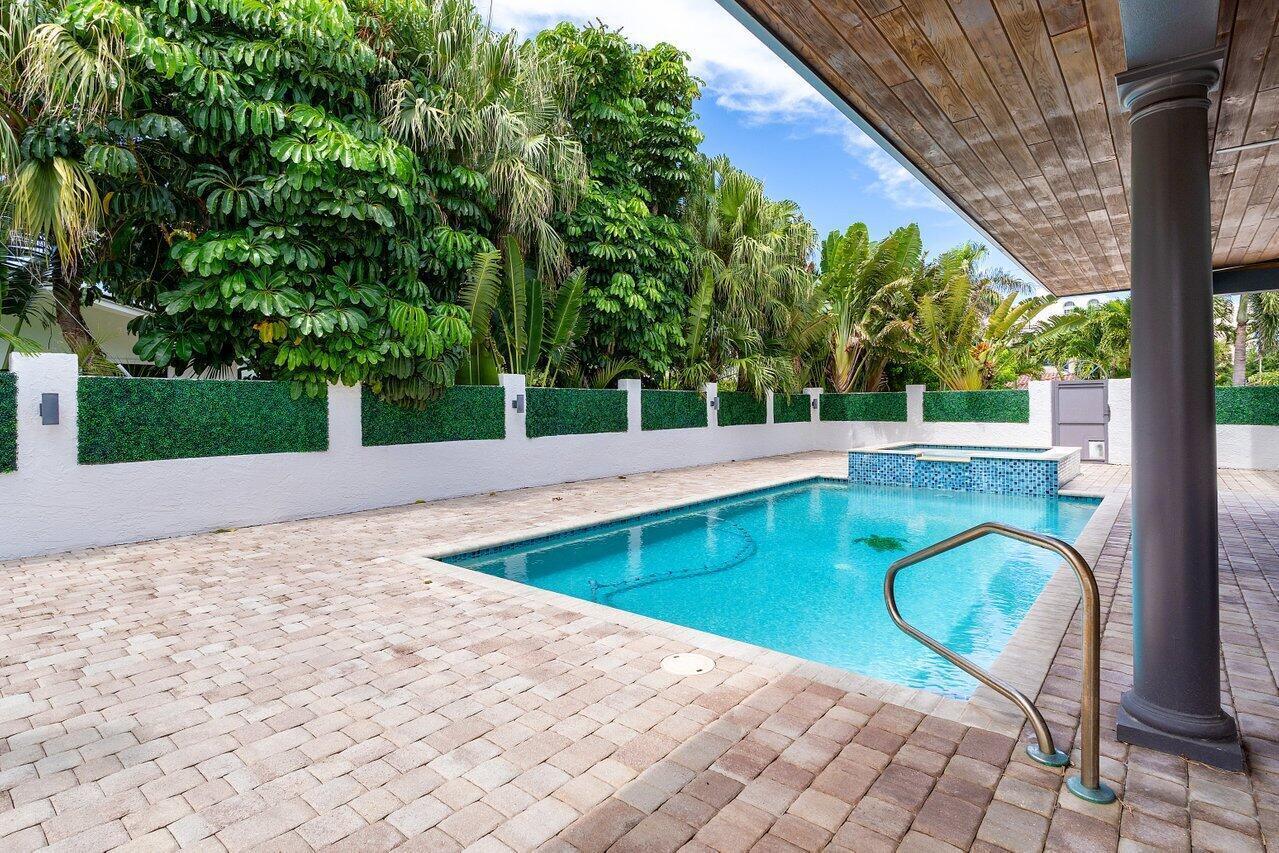 811 SE 31st, Boca Raton FL 33432