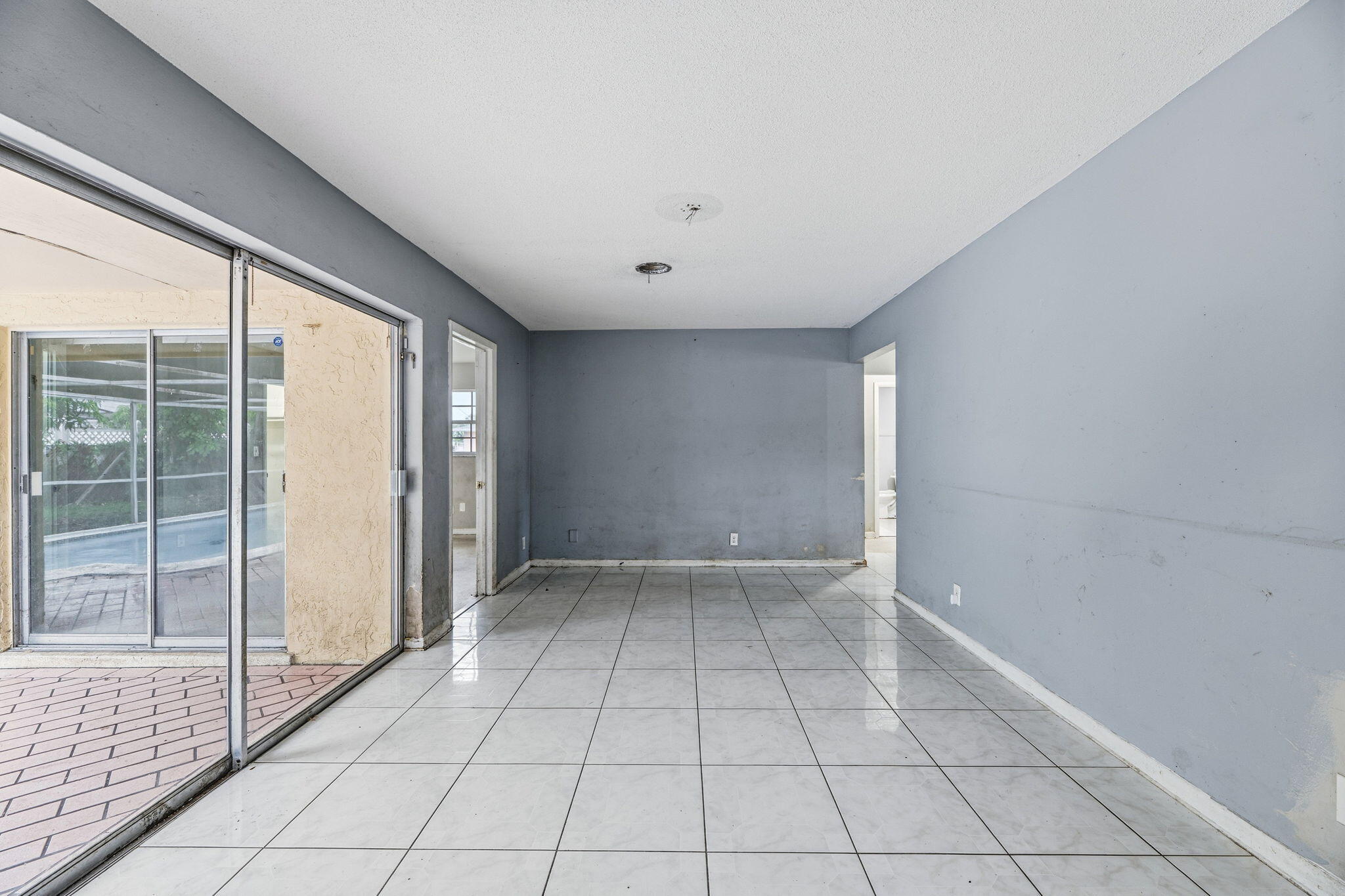 2700 NW 36th, Lauderdale Lakes FL 33311