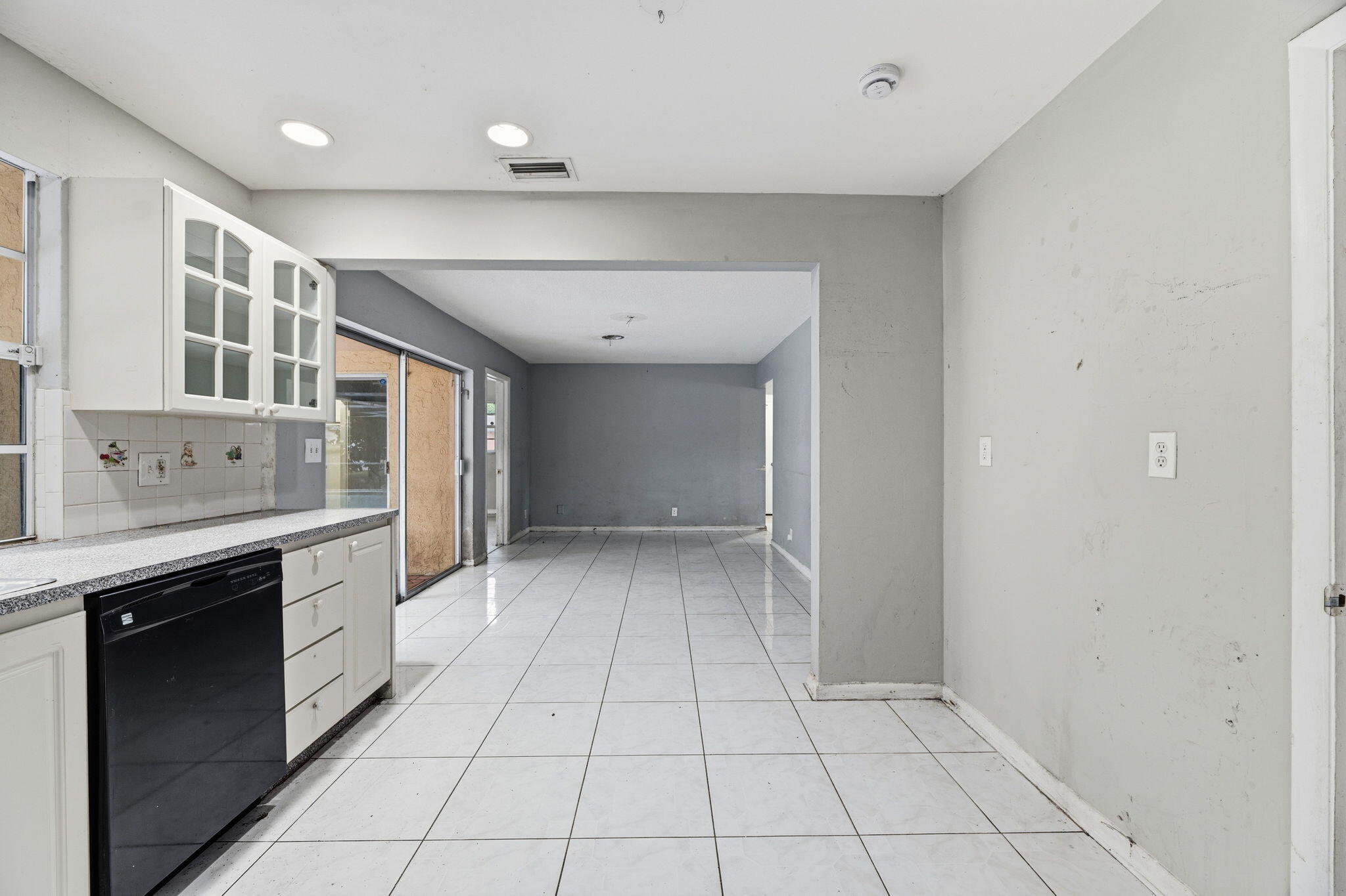 2700 NW 36th, Lauderdale Lakes FL 33311