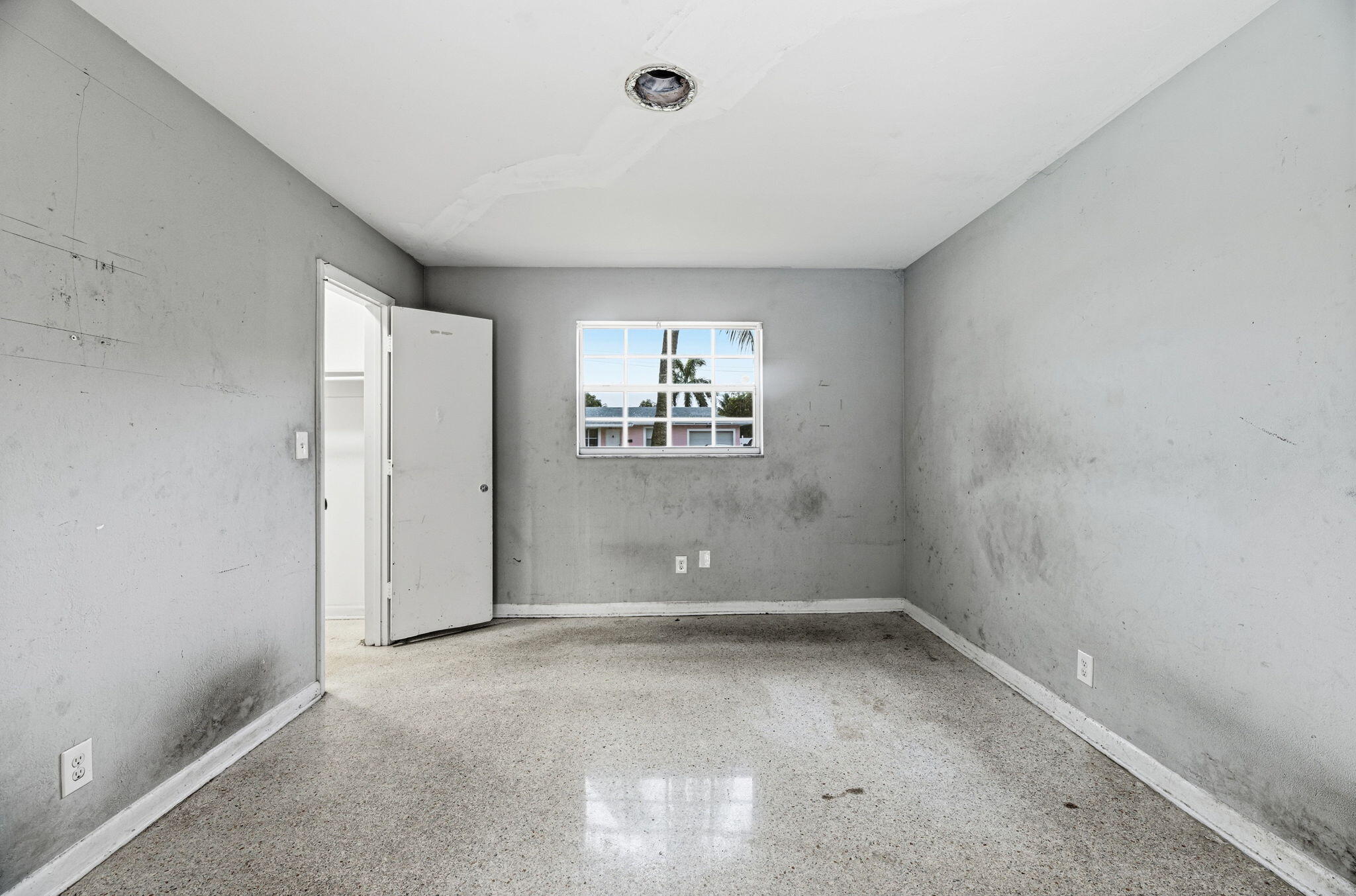 2700 NW 36th, Lauderdale Lakes FL 33311