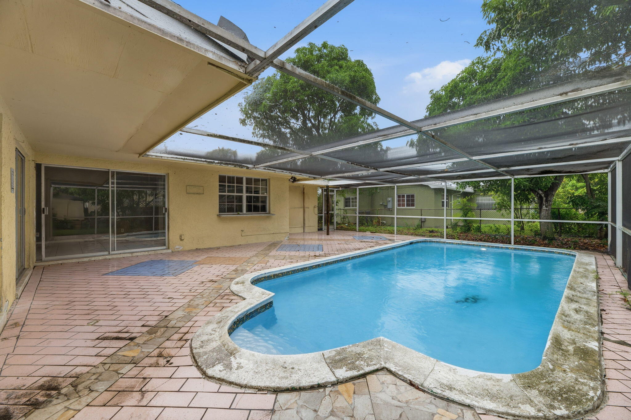 2700 NW 36th, Lauderdale Lakes FL 33311