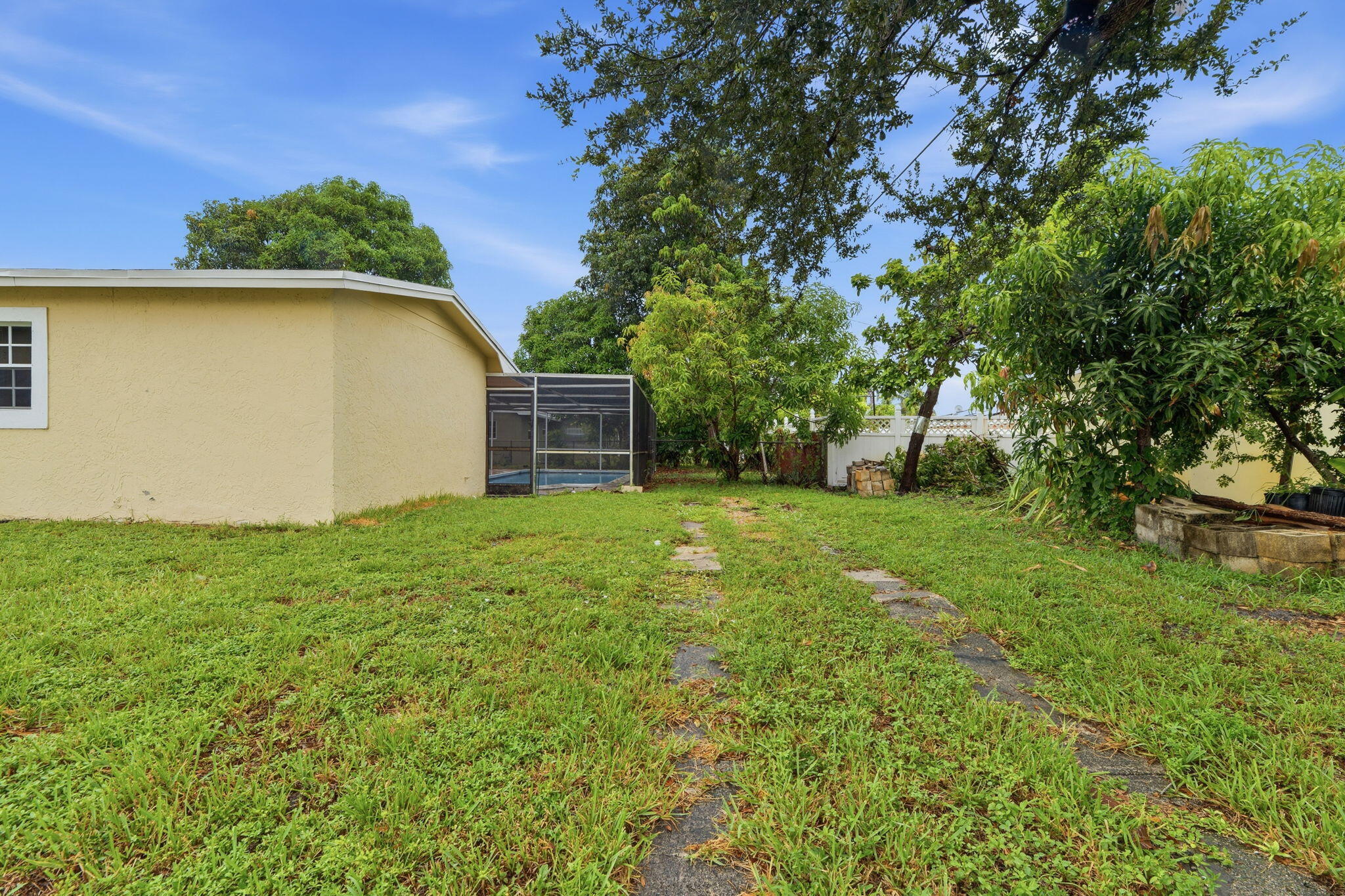 2700 NW 36th, Lauderdale Lakes FL 33311