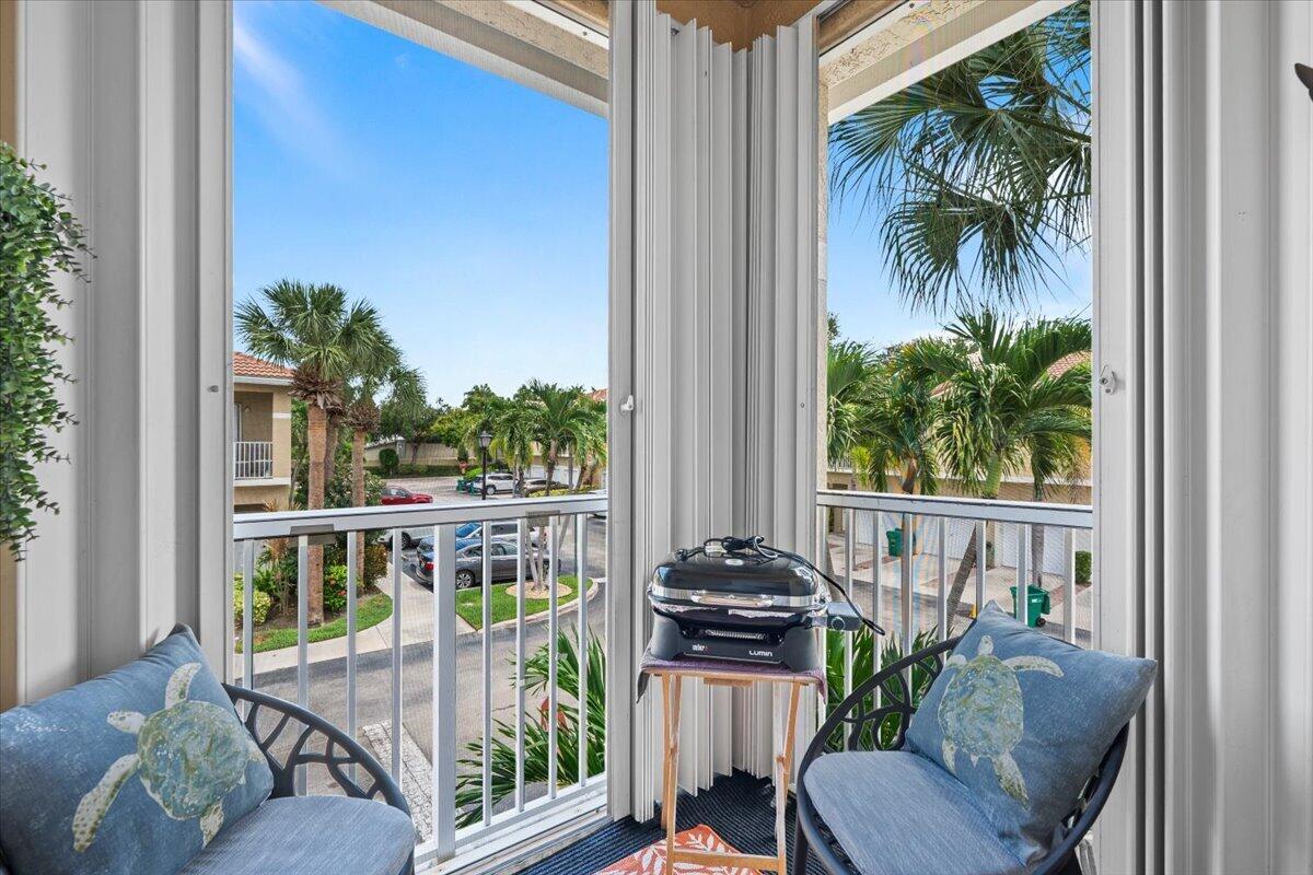 113 LIGHTHOUSE #C, Tequesta FL 33469
