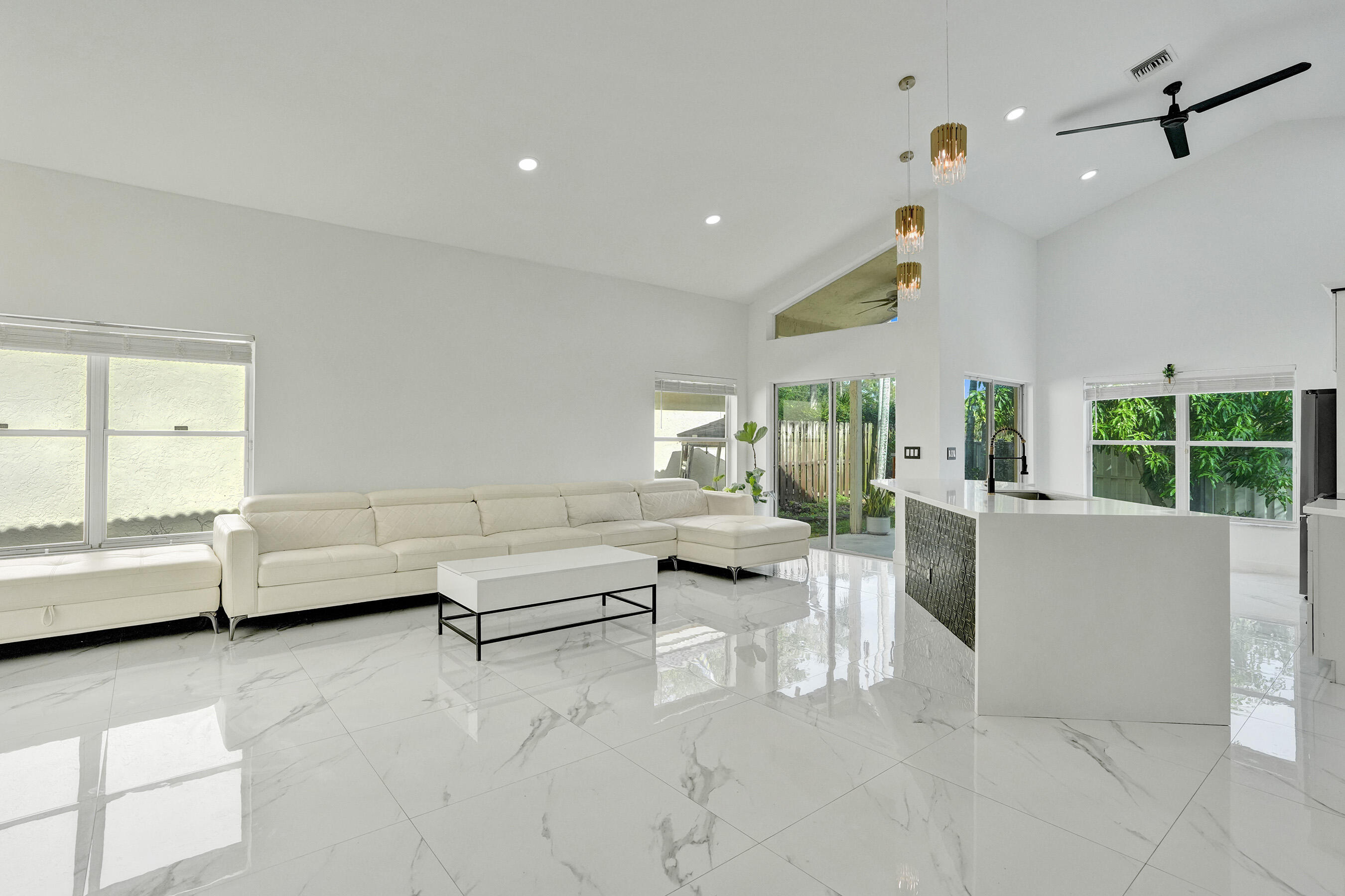 6965 NW 29th, Margate FL 33063