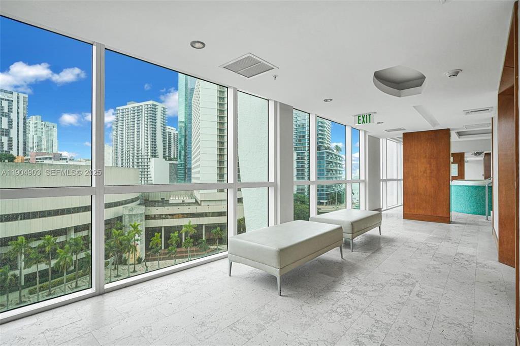 41 SE 5th ##417, Miami FL 33131
