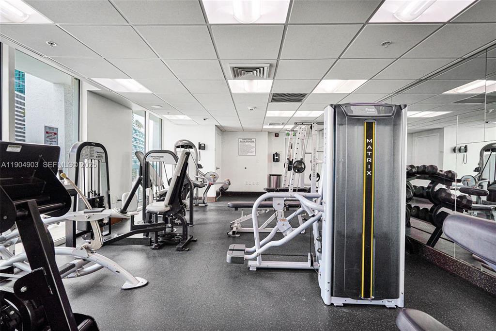 41 SE 5th ##417, Miami FL 33131