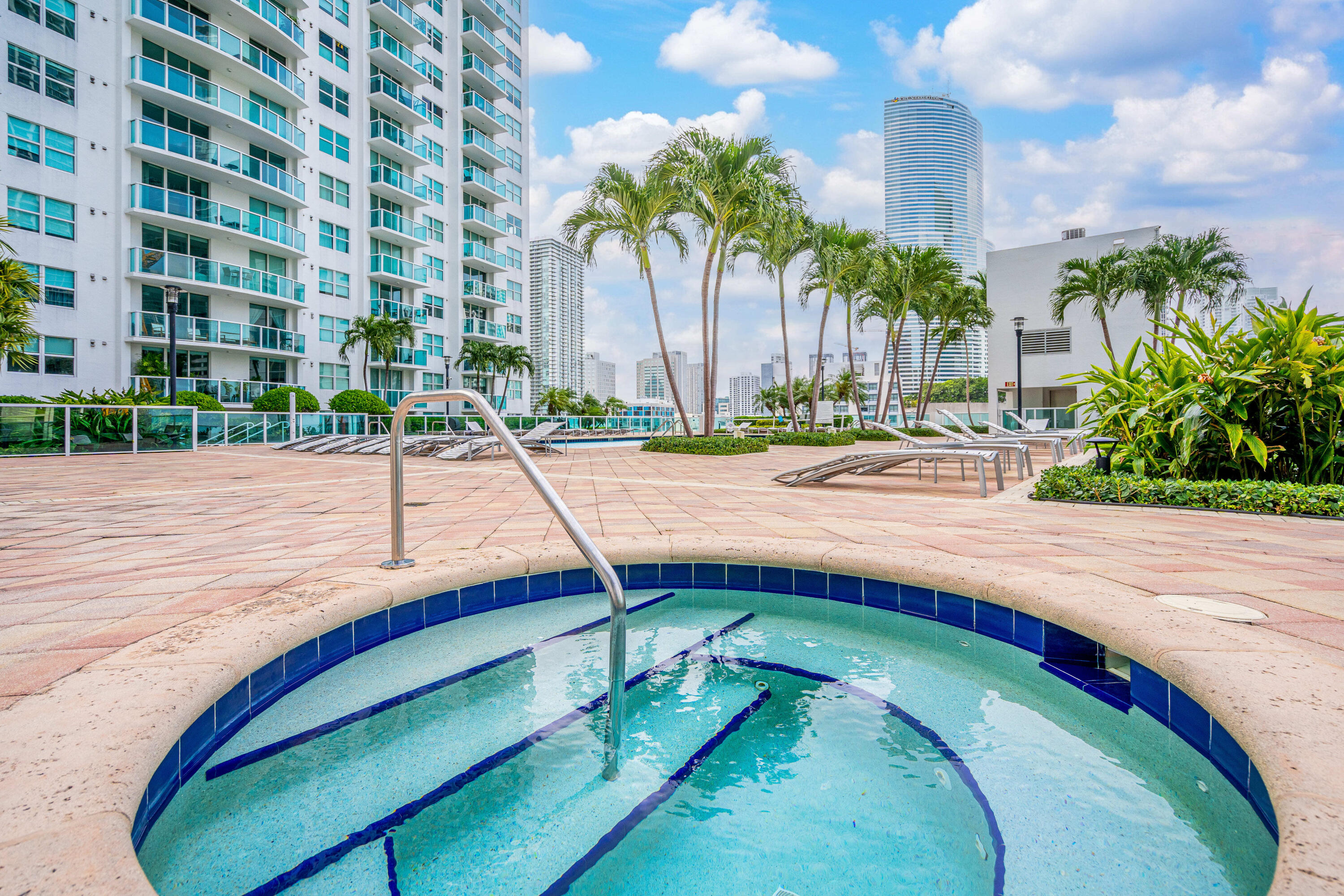 41 SE 5th ##417, Miami FL 33131