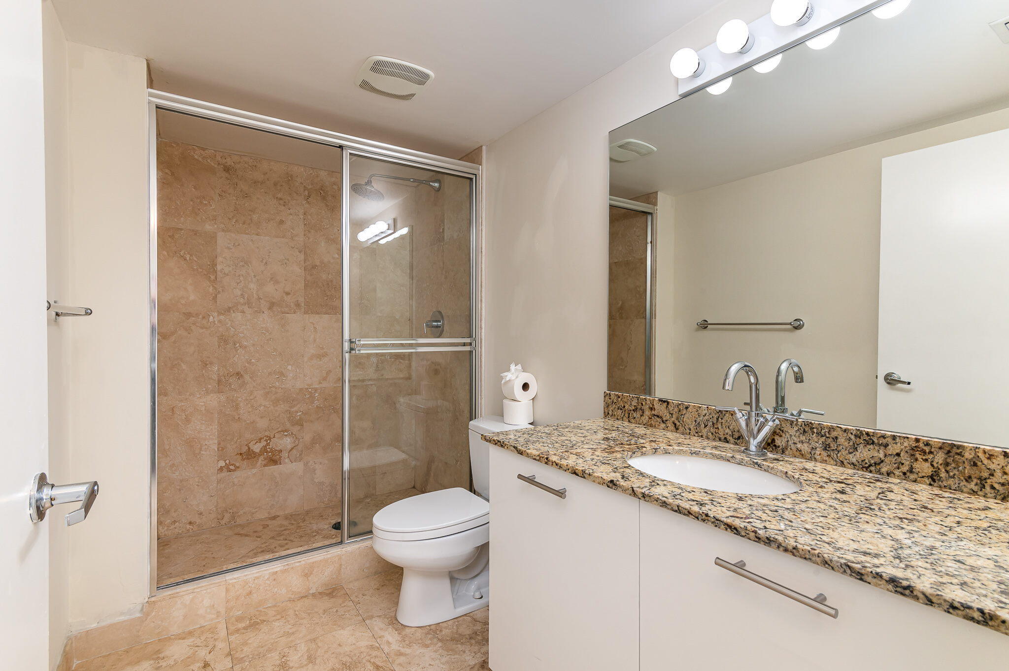 41 SE 5th ##417, Miami FL 33131