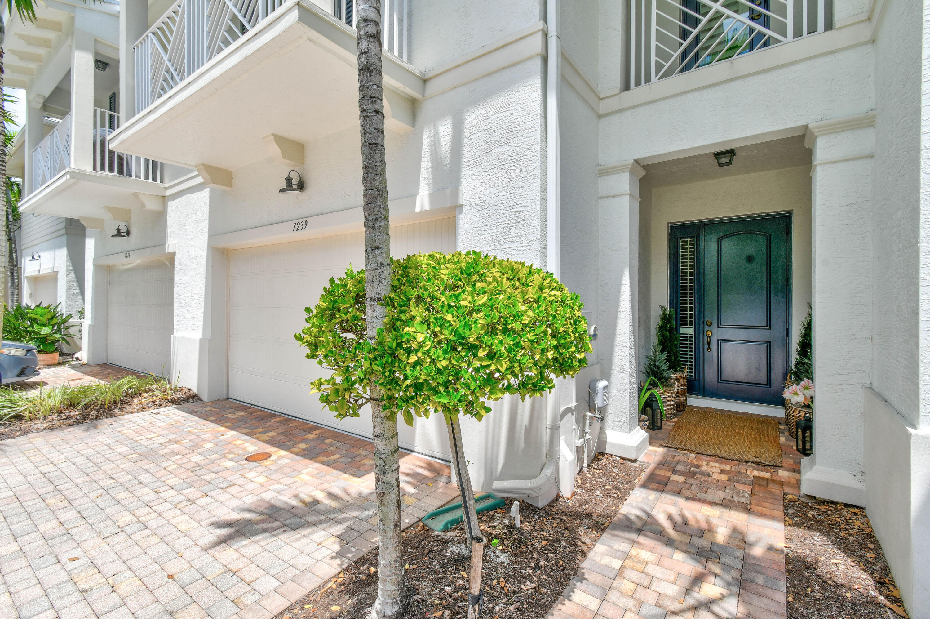 7239 Oxford, Palm Beach Gardens FL 33418
