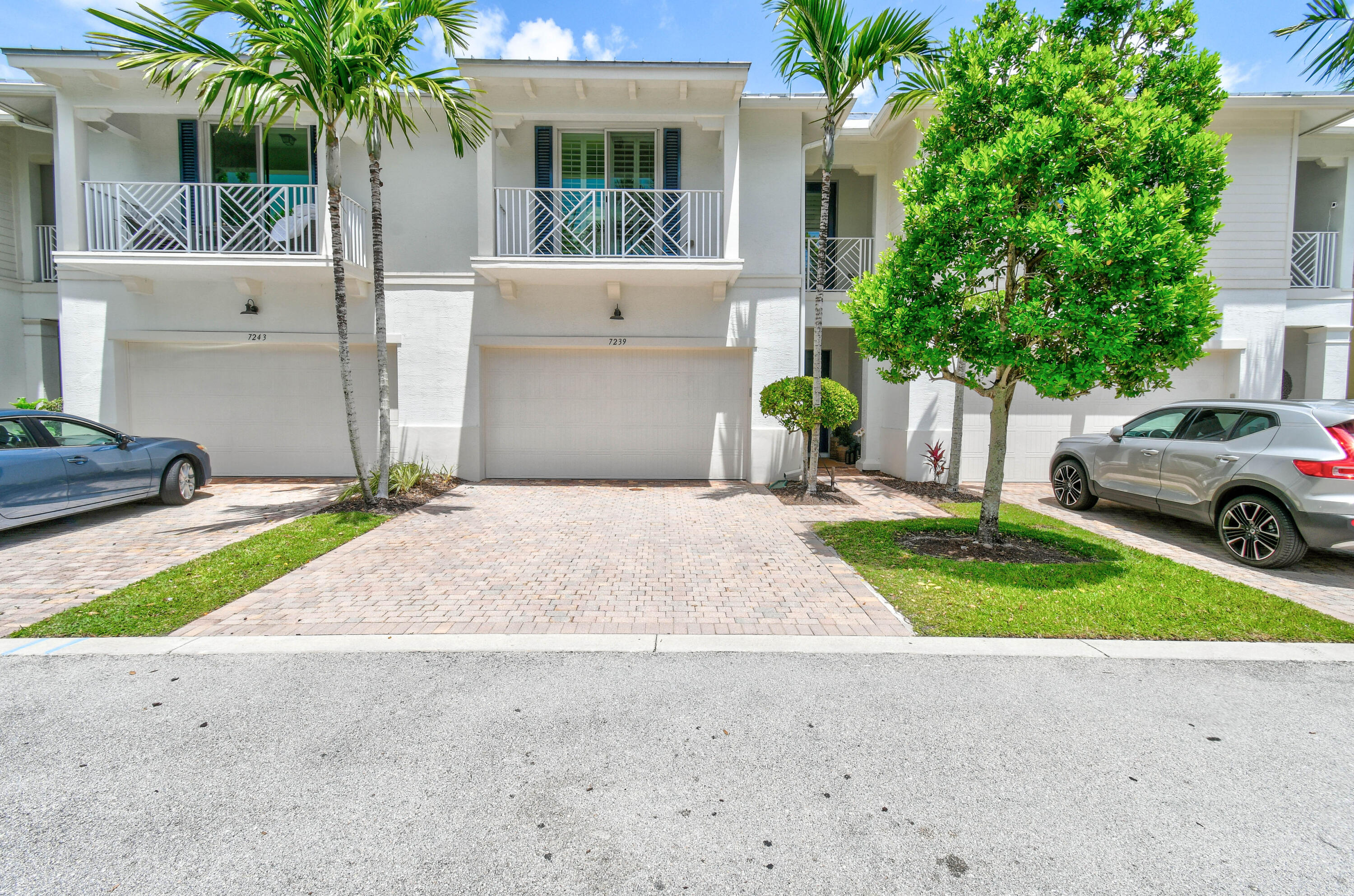 7239 Oxford, Palm Beach Gardens FL 33418