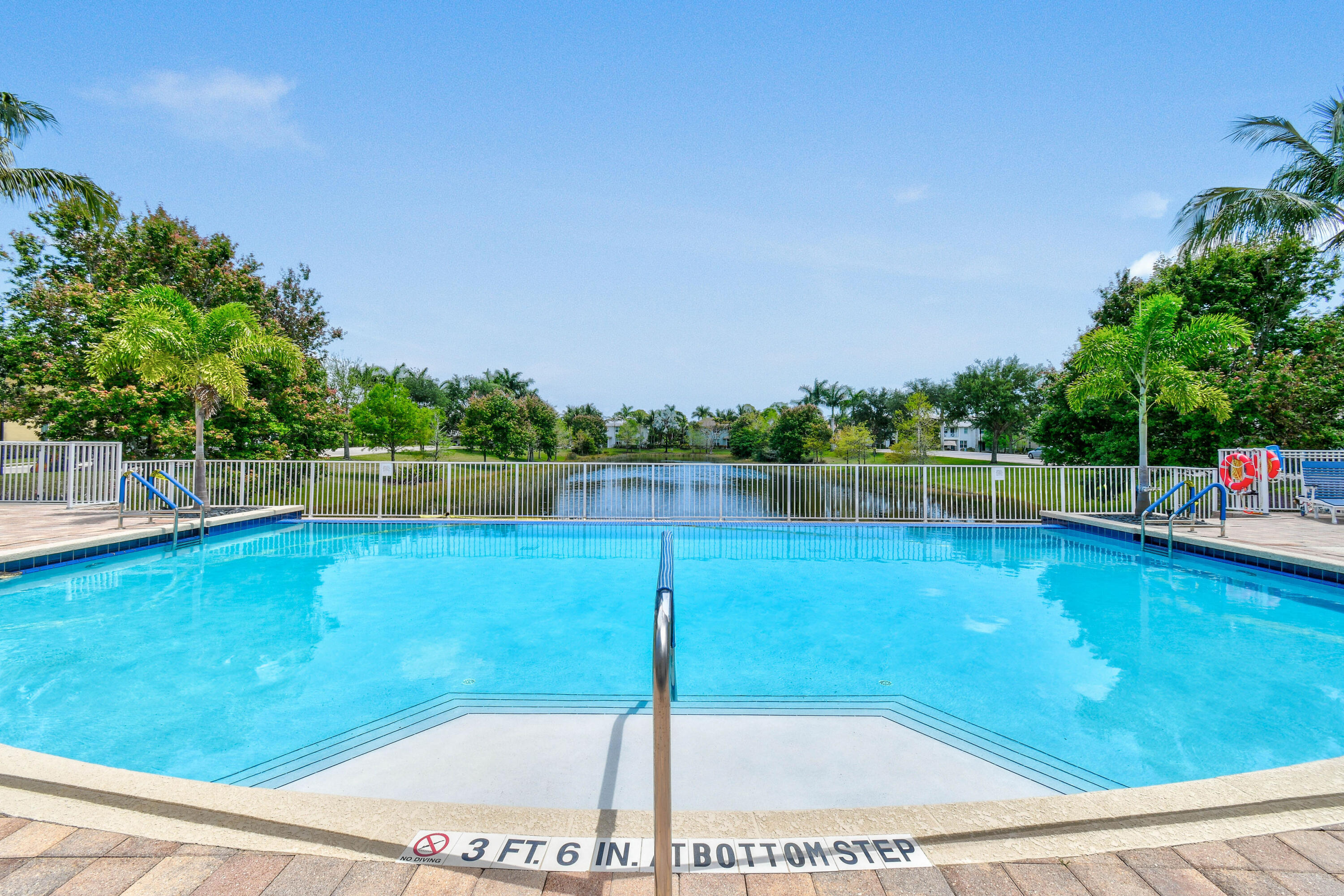 7239 Oxford, Palm Beach Gardens FL 33418