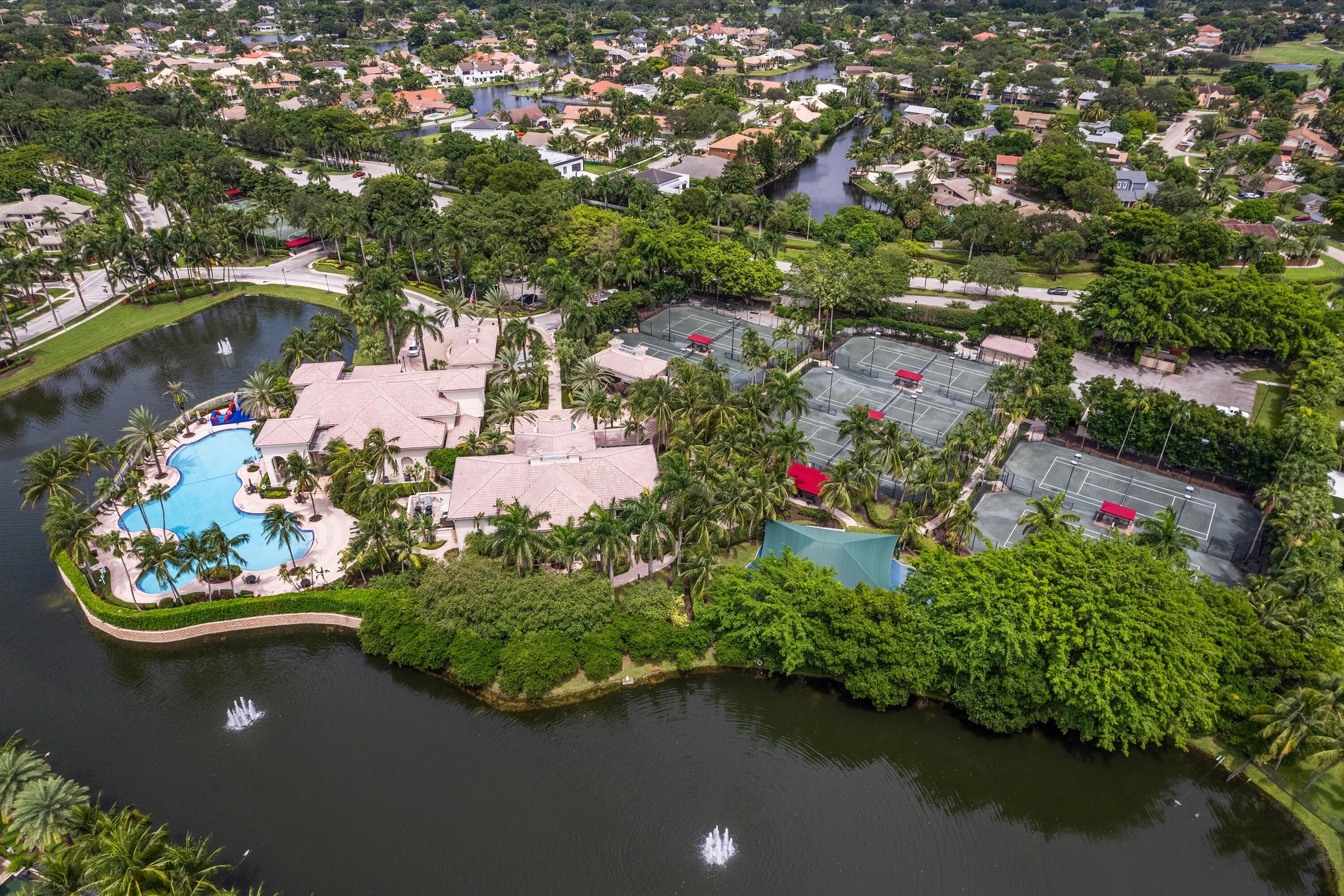 10821 Blue Palm, Plantation FL 33324