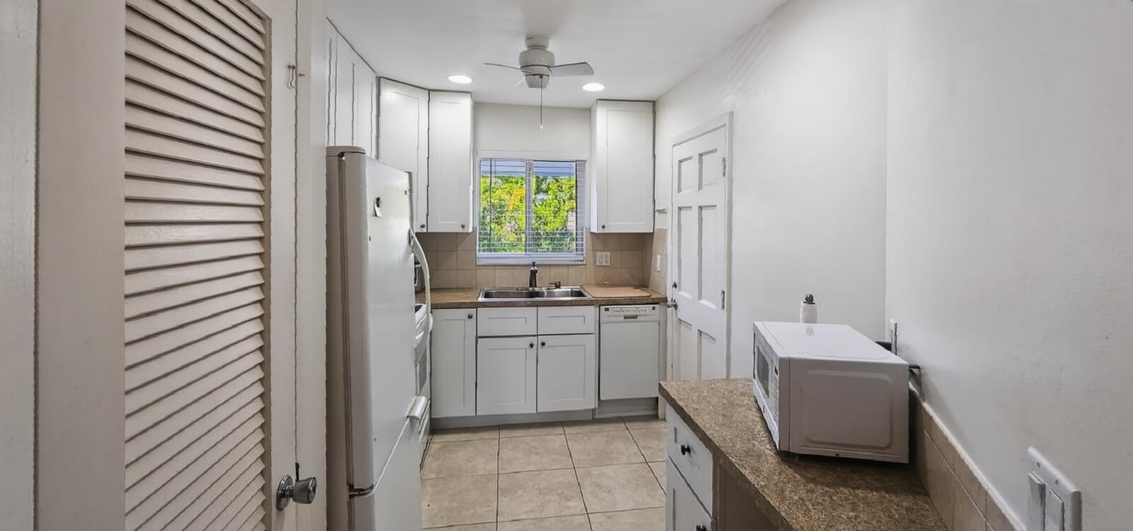 8 Garden, Tequesta FL 33469