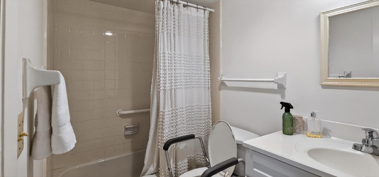 8 Garden, Tequesta FL 33469
