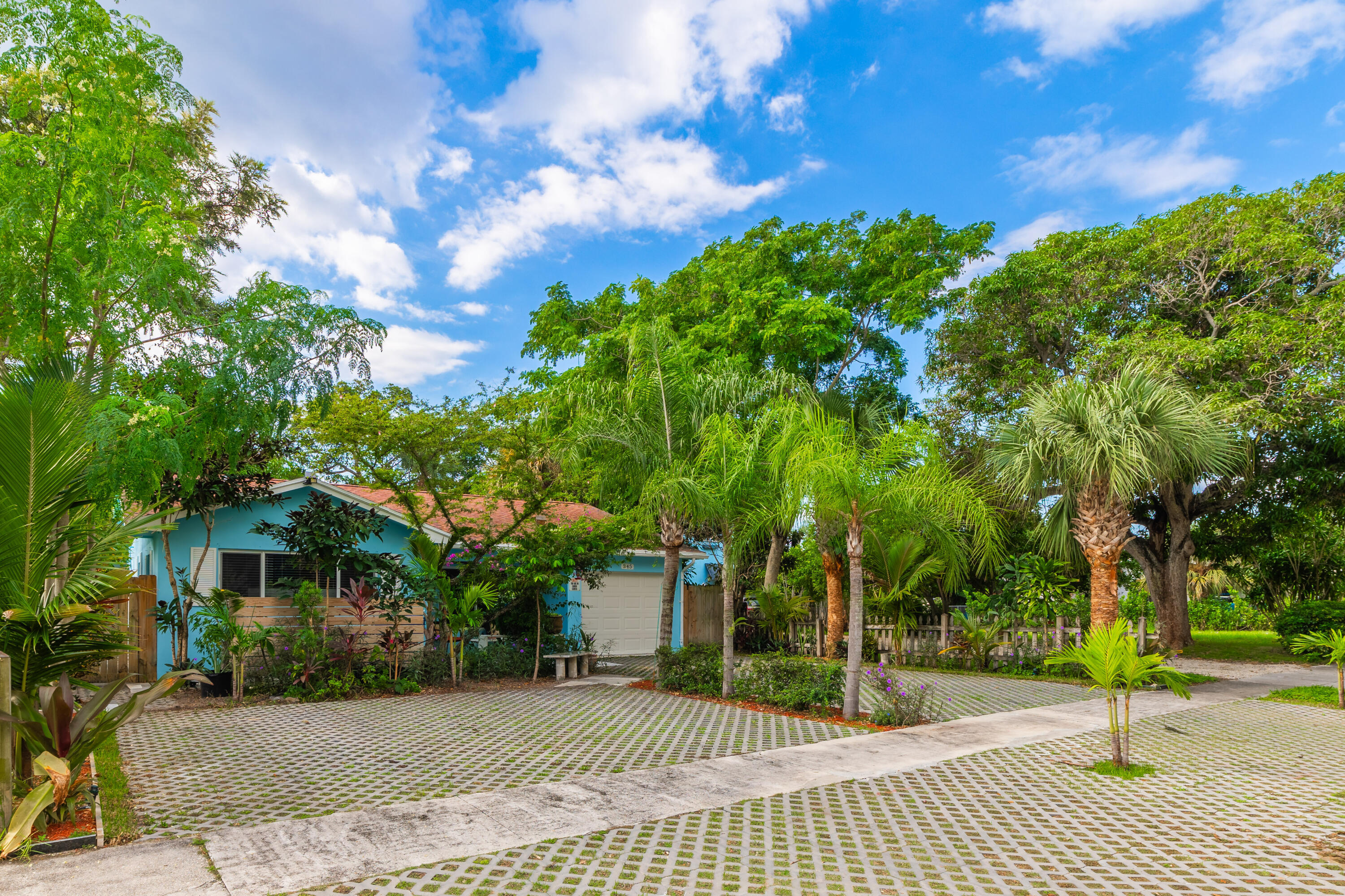 545 S LAKE, Lantana FL 33462
