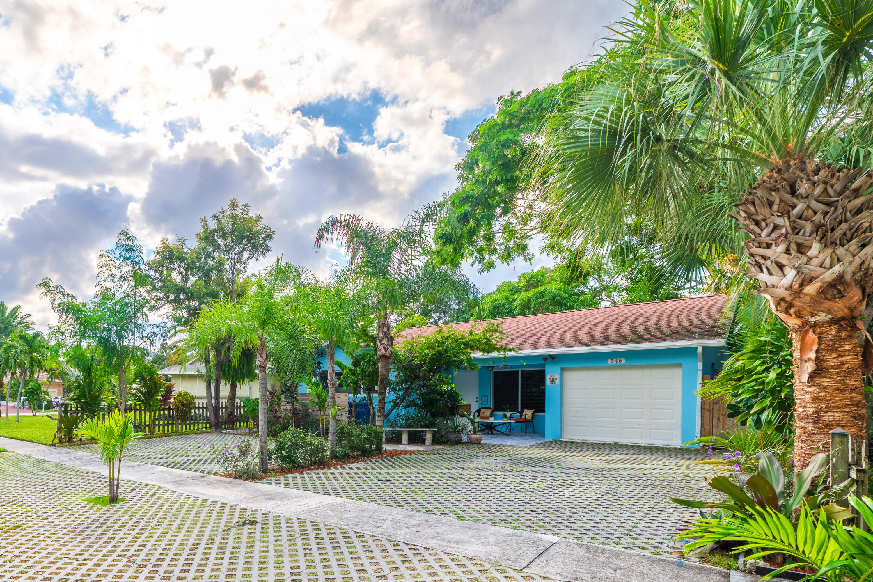 545 S LAKE, Lantana FL 33462