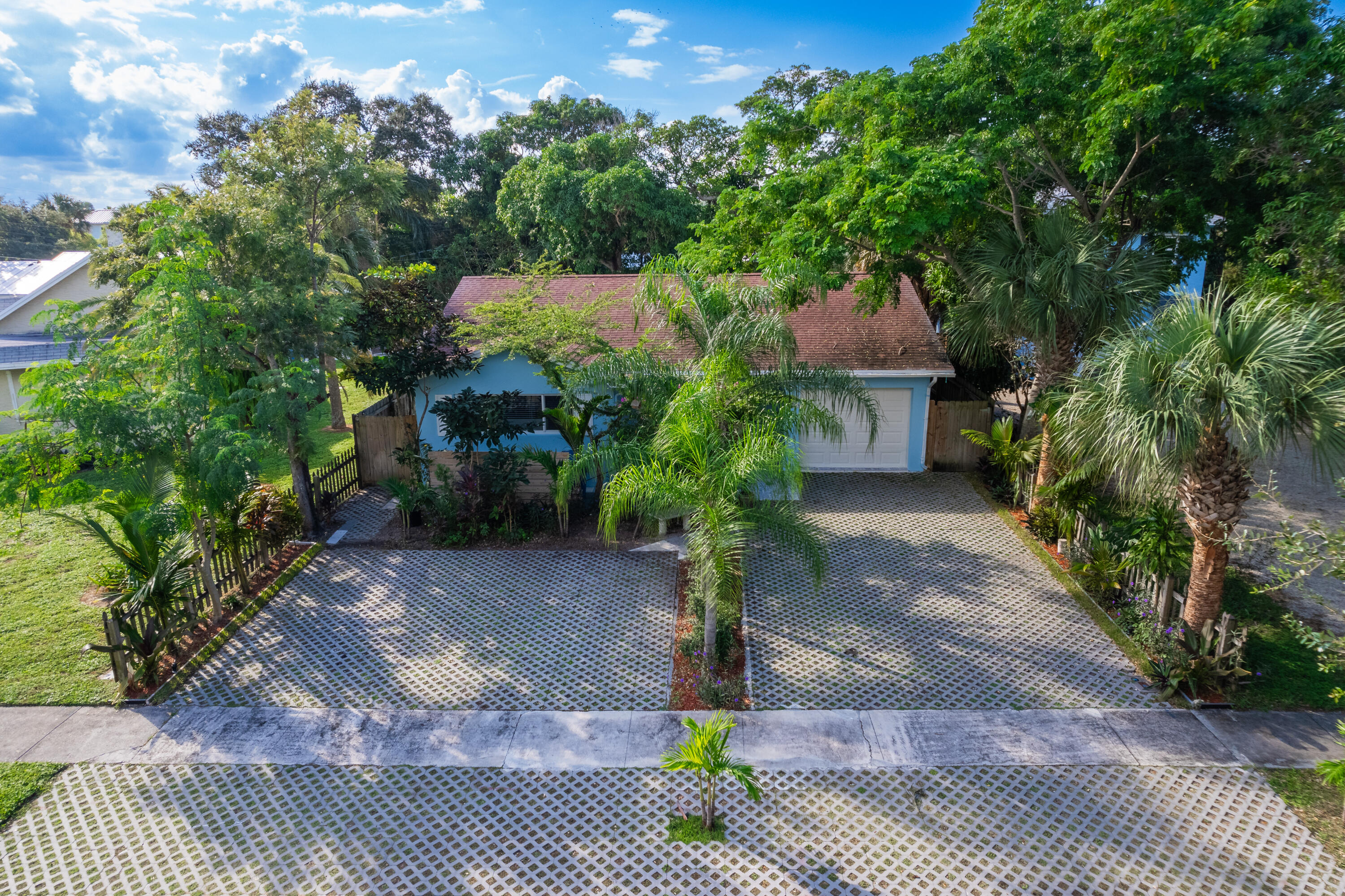 545 S LAKE, Lantana FL 33462