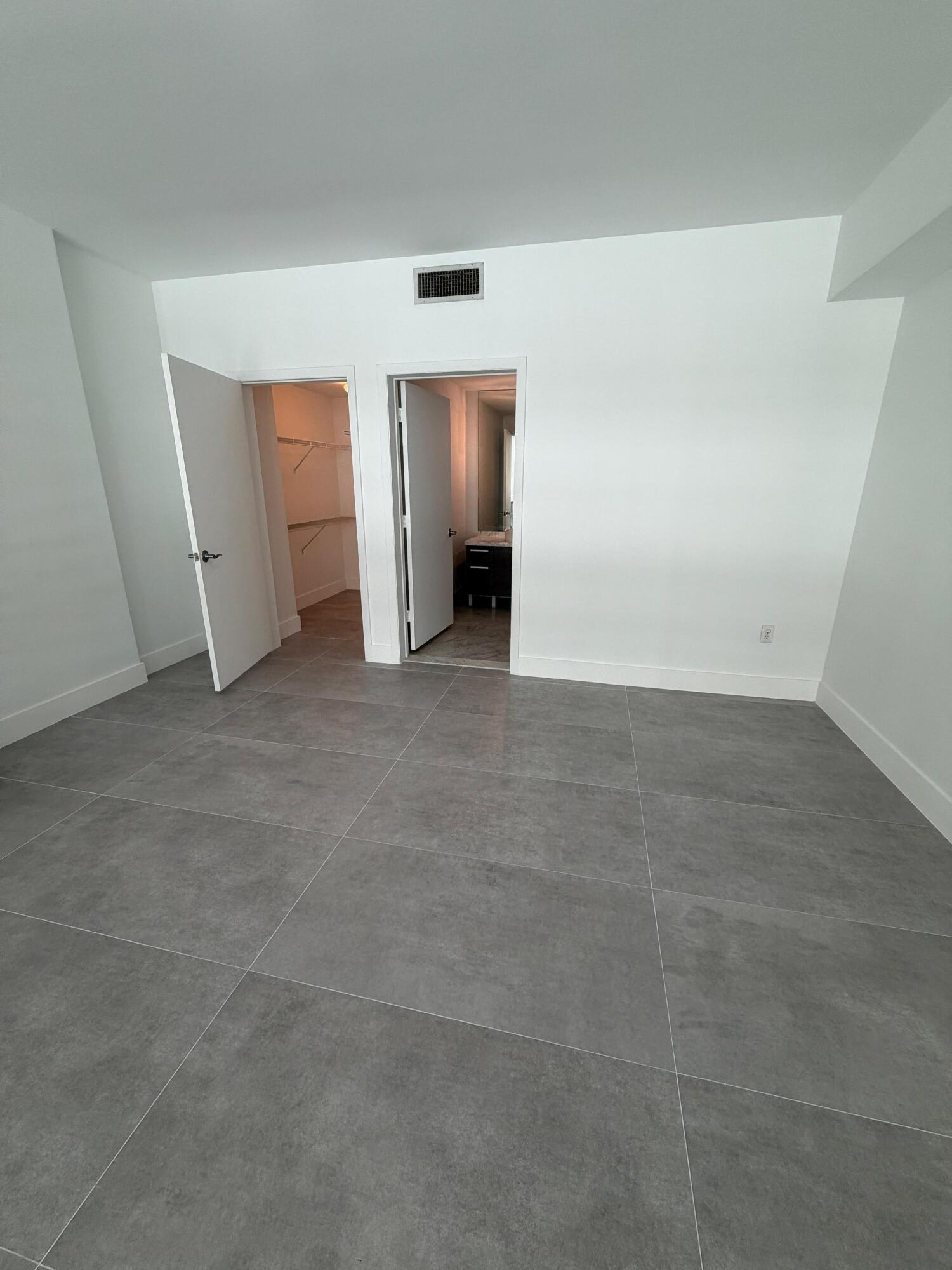 244 BISCAYNE #645, Miami FL 33132