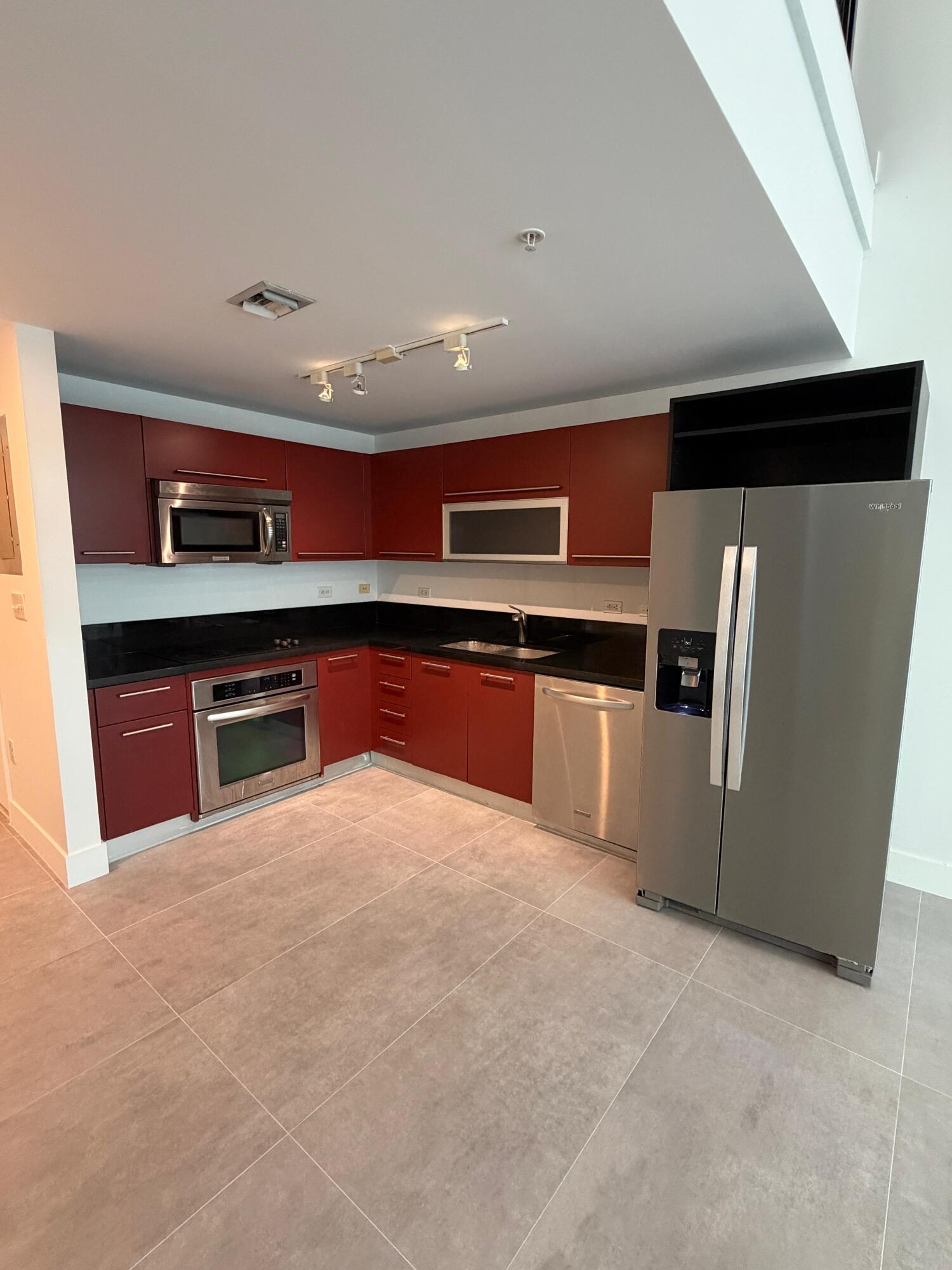 244 BISCAYNE #645, Miami FL 33132