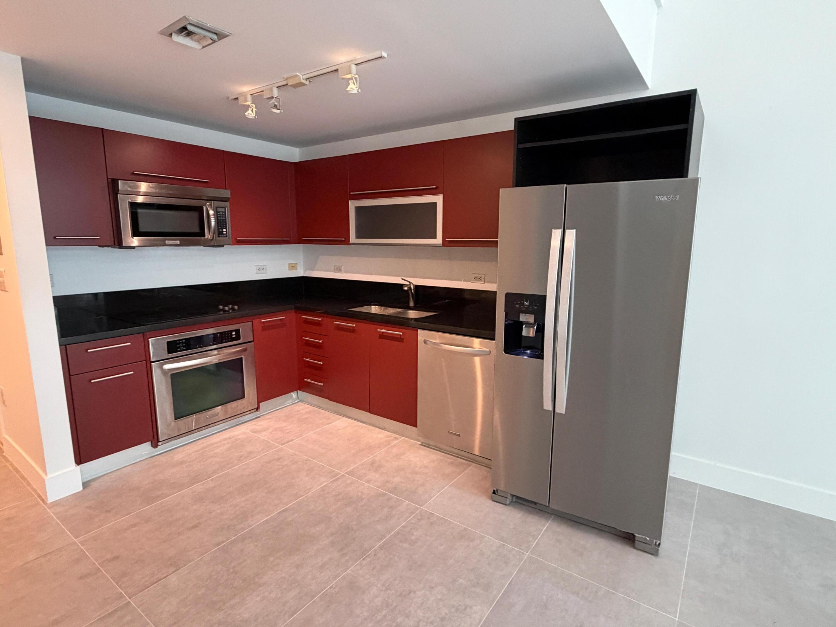 244 BISCAYNE #645, Miami FL 33132
